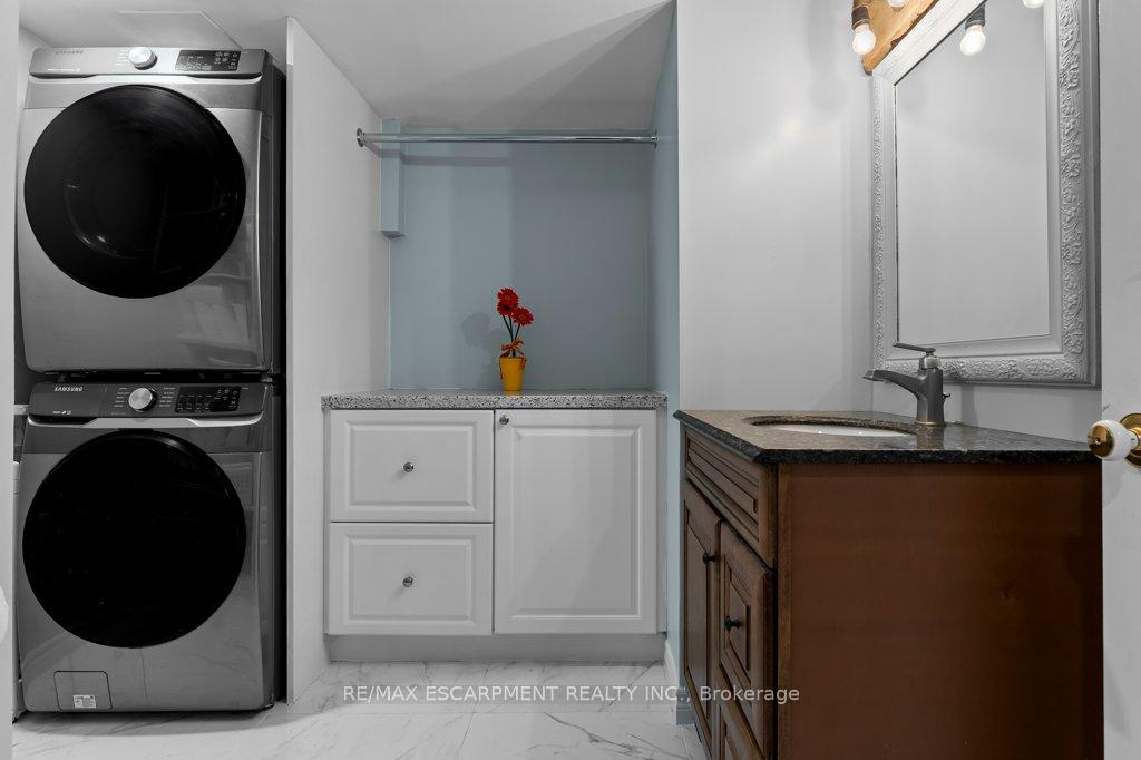 Photo 20 of 28 Bal Harbour Drive, Grimsby, Grimsby Beach — HOMEH