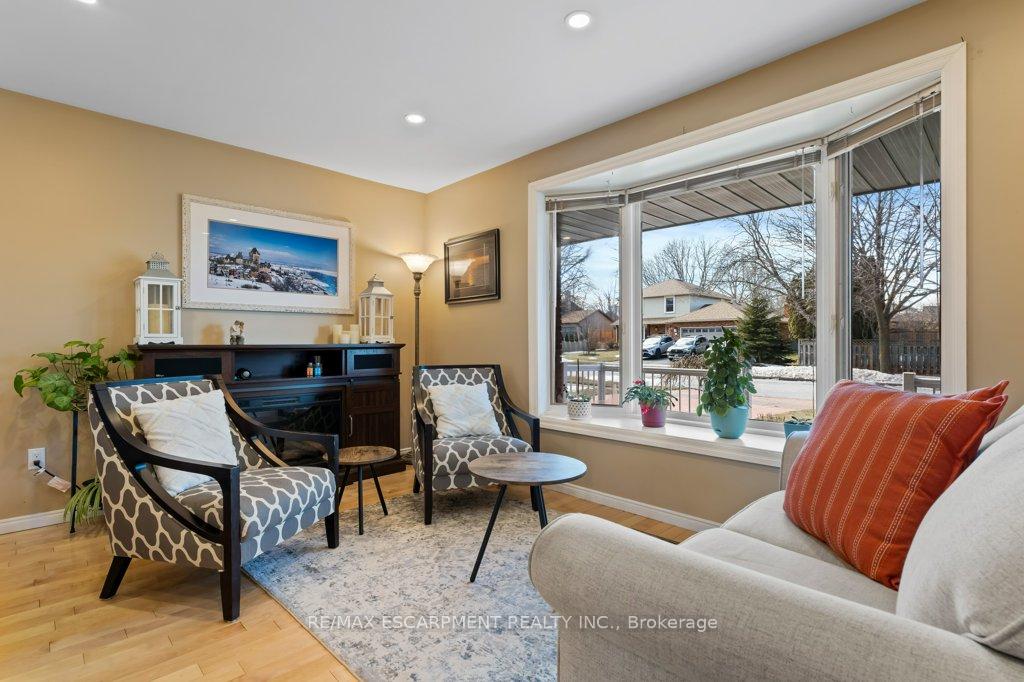 Photo 23 of 28 Bal Harbour Drive, Grimsby, Grimsby Beach — HOMEH
