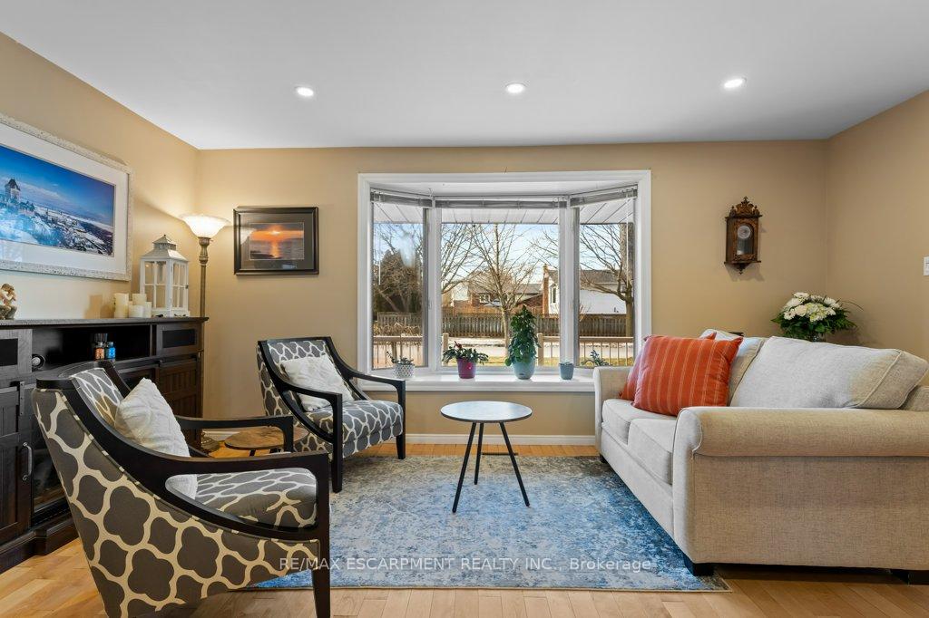 Photo 24 of 28 Bal Harbour Drive, Grimsby, Grimsby Beach — HOMEH