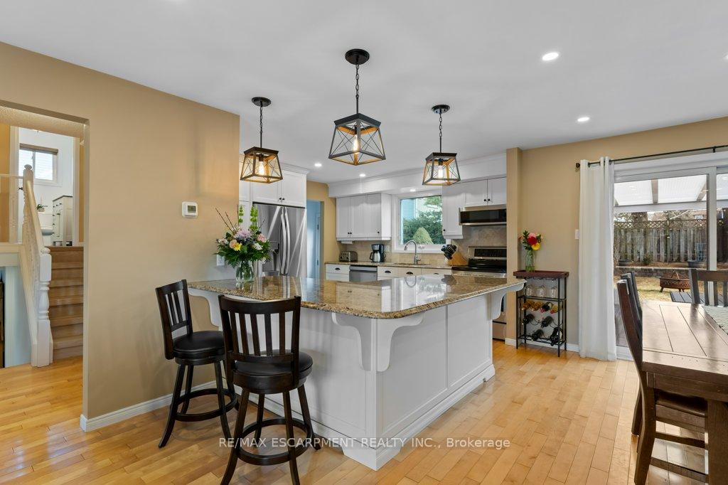 Photo 27 of 28 Bal Harbour Drive, Grimsby, Grimsby Beach — HOMEH