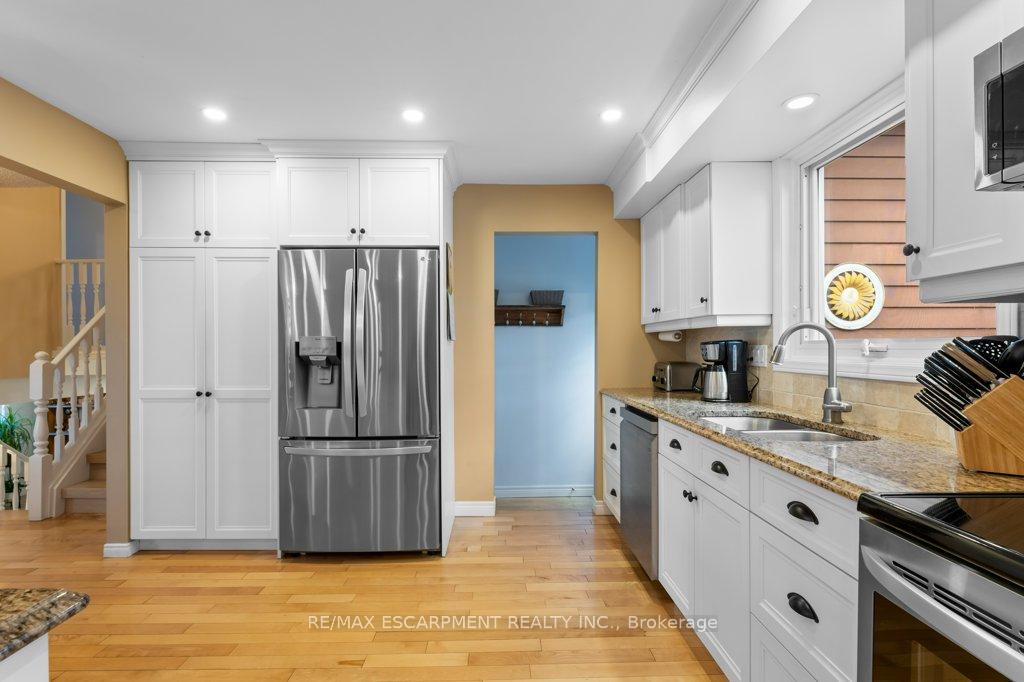 Photo 29 of 28 Bal Harbour Drive, Grimsby, Grimsby Beach — HOMEH