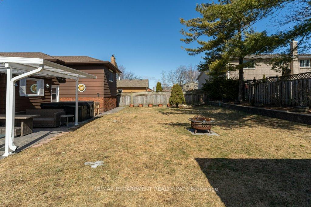 Photo 43 of 28 Bal Harbour Drive, Grimsby, Grimsby Beach — HOMEH