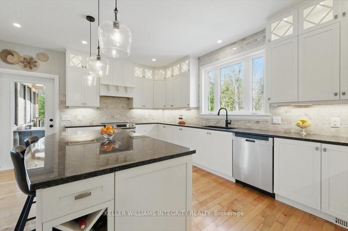 Photo 8 of 838 Glenashton Road, Beckwith, Beckwith Twp — HOMEH