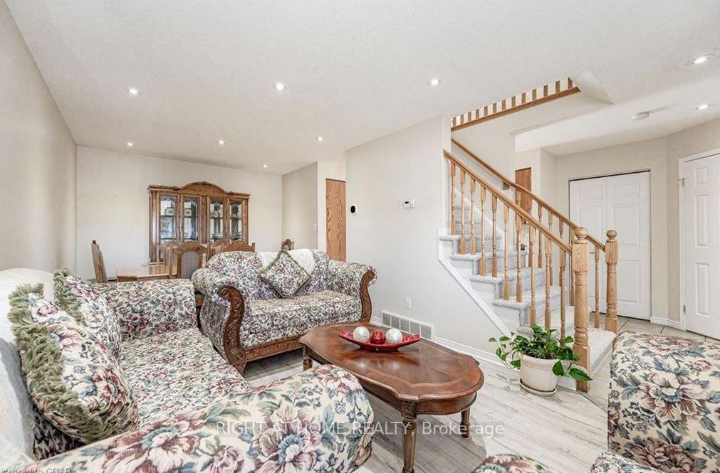 Photo 6 of Unit (Upper), 31 Gosling Gardens, Guelph, Clairfields/Hanlon Business Park — HOMEH
