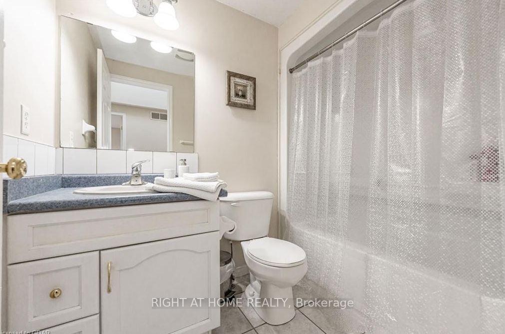 Photo 15 of Unit (Upper), 31 Gosling Gardens, Guelph, Clairfields/Hanlon Business Park — HOMEH