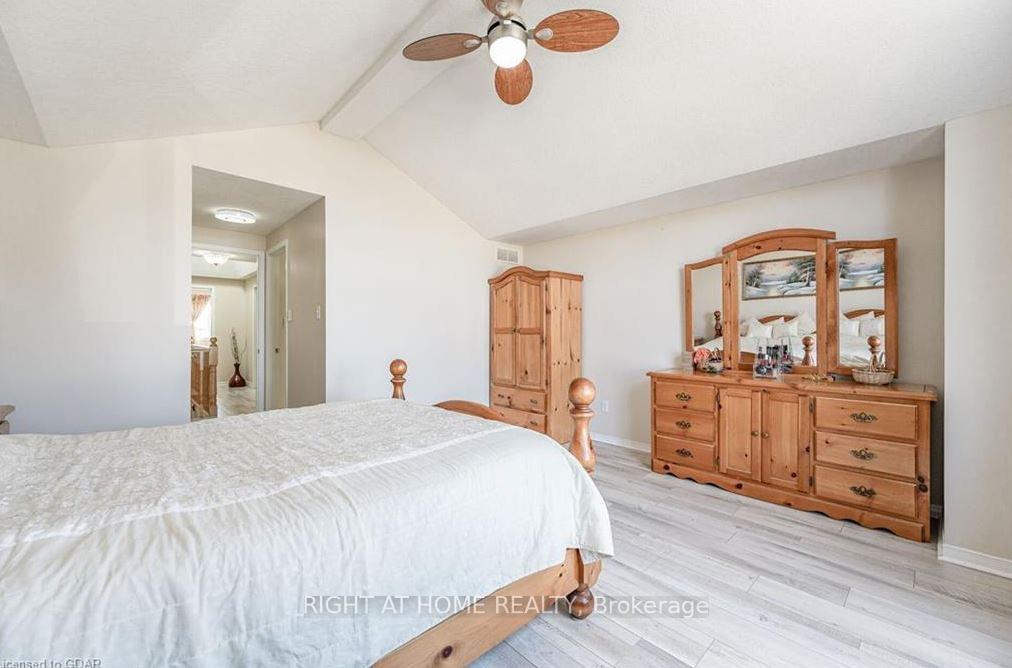 Photo 17 of Unit (Upper), 31 Gosling Gardens, Guelph, Clairfields/Hanlon Business Park — HOMEH