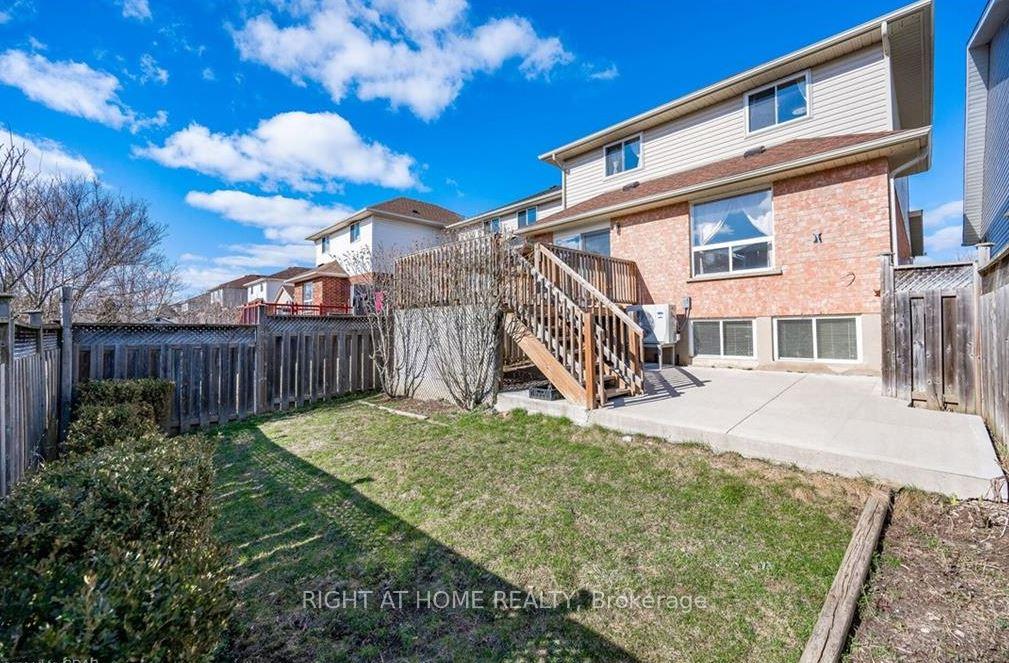 Photo 19 of Unit (Upper), 31 Gosling Gardens, Guelph, Clairfields/Hanlon Business Park — HOMEH