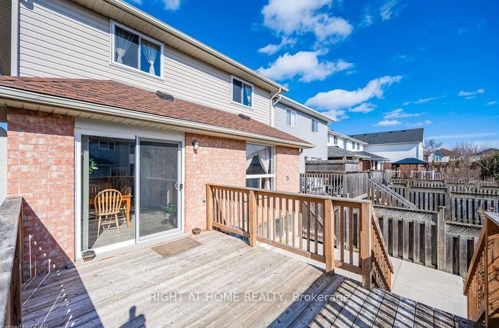 Photo 20 of Unit (Upper), 31 Gosling Gardens, Guelph, Clairfields/Hanlon Business Park — HOMEH