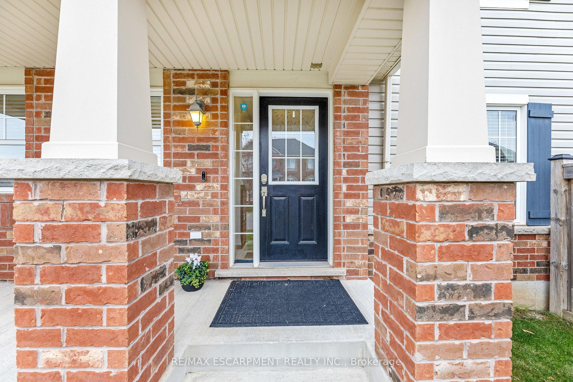 Photo 7 of 279 Leiterman Drive, Milton, Willmott — HOMEH