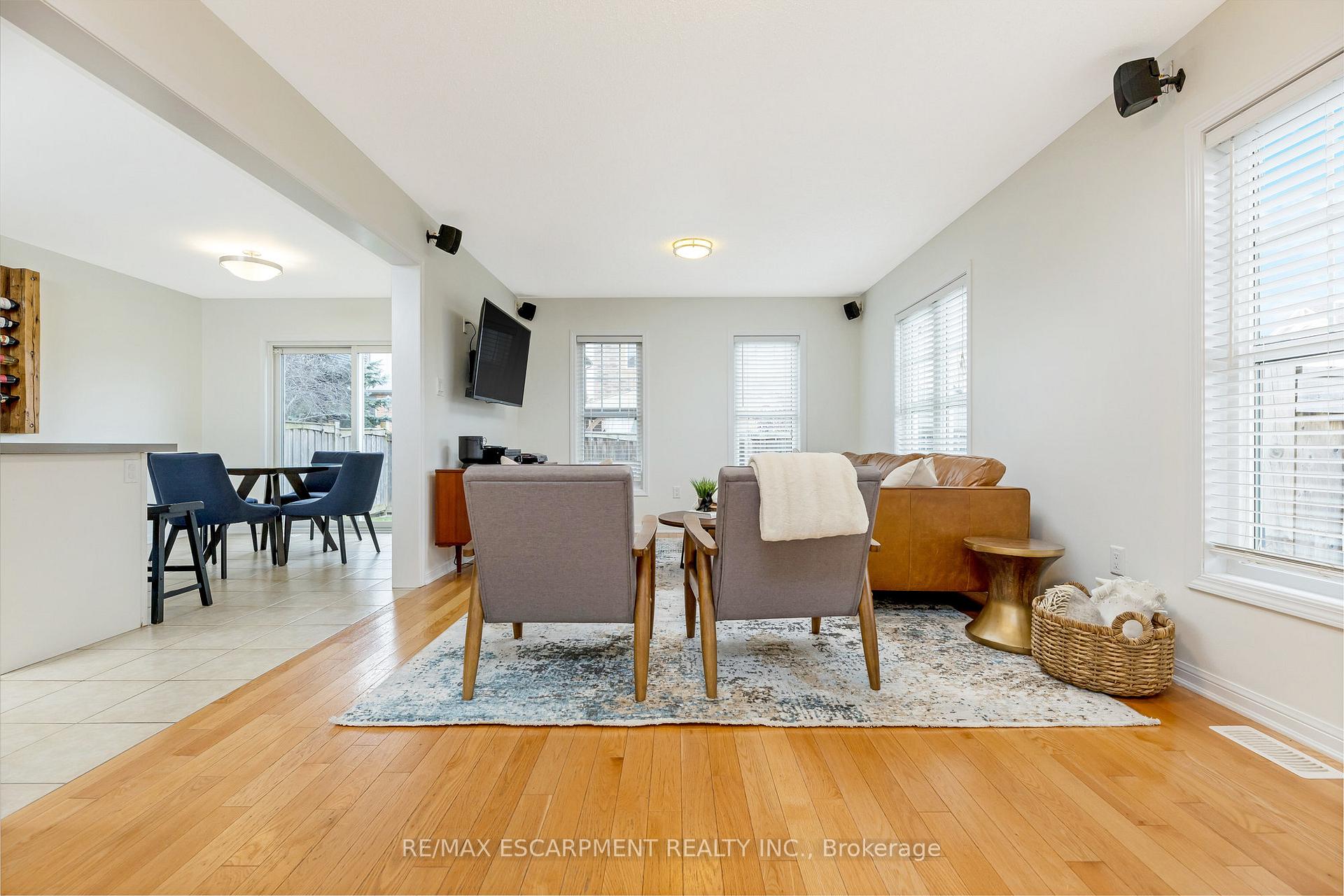 Photo 10 of 279 Leiterman Drive, Milton, Willmott — HOMEH