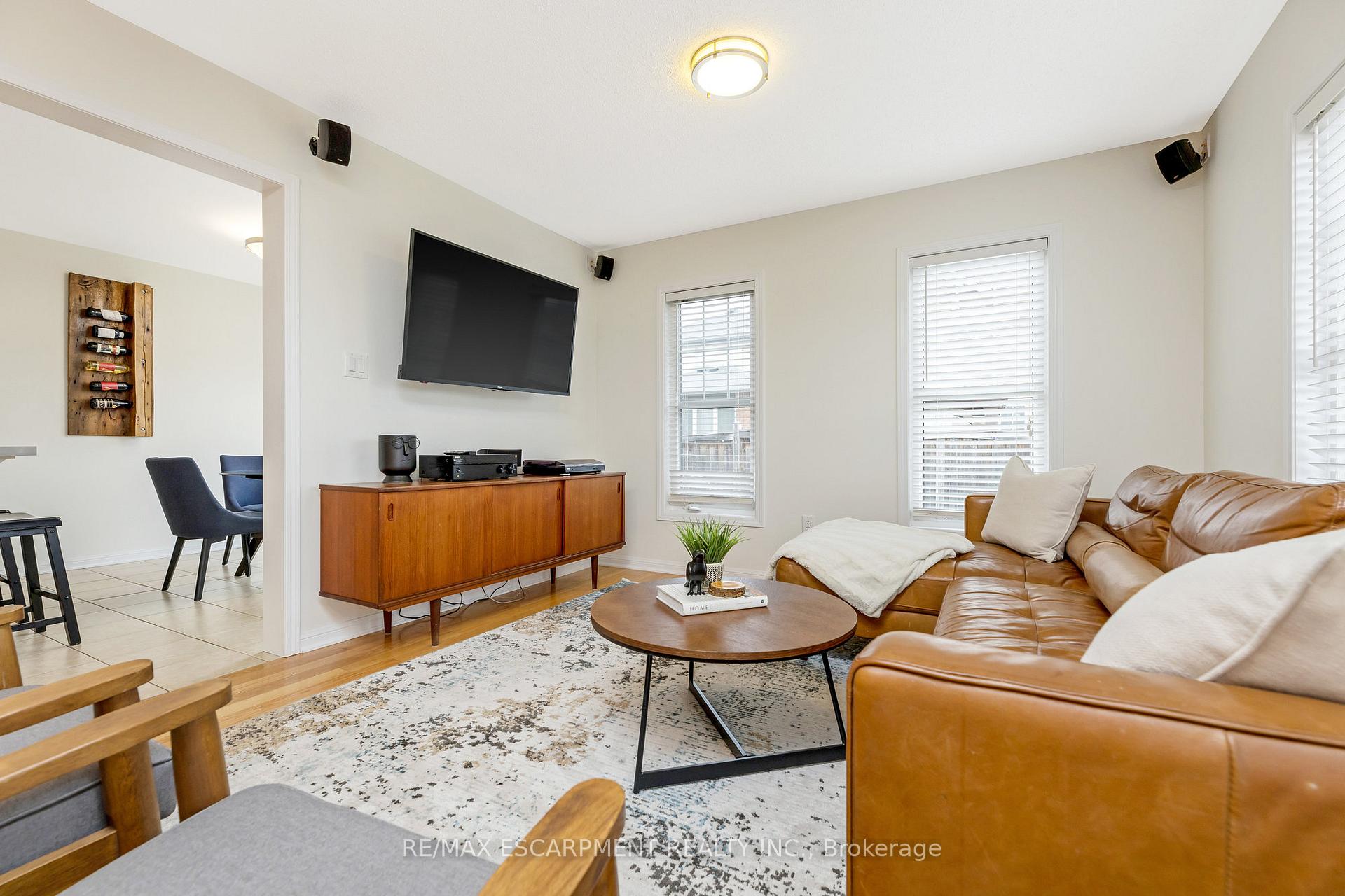 Photo 11 of 279 Leiterman Drive, Milton, Willmott — HOMEH