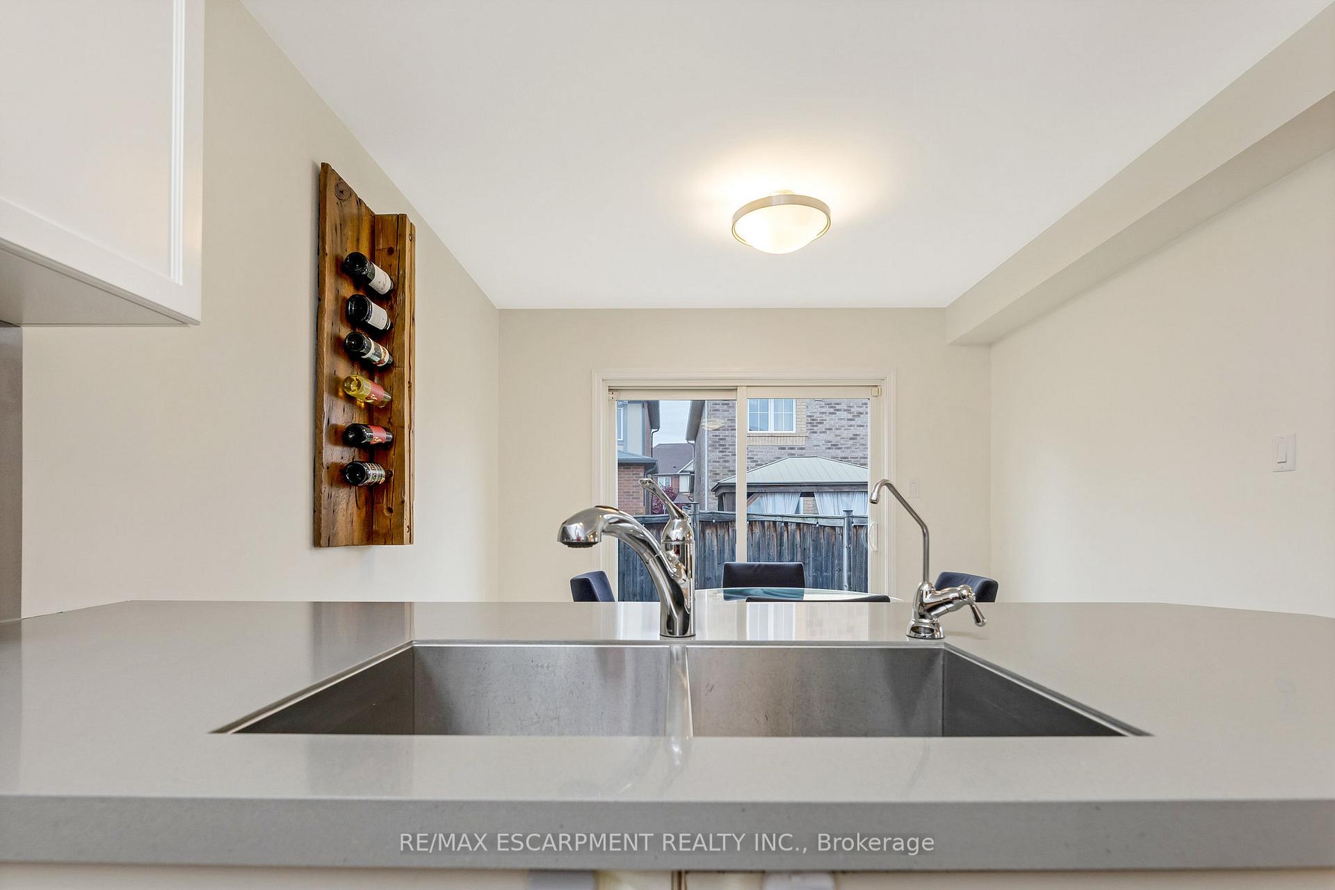 Photo 14 of 279 Leiterman Drive, Milton, Willmott — HOMEH