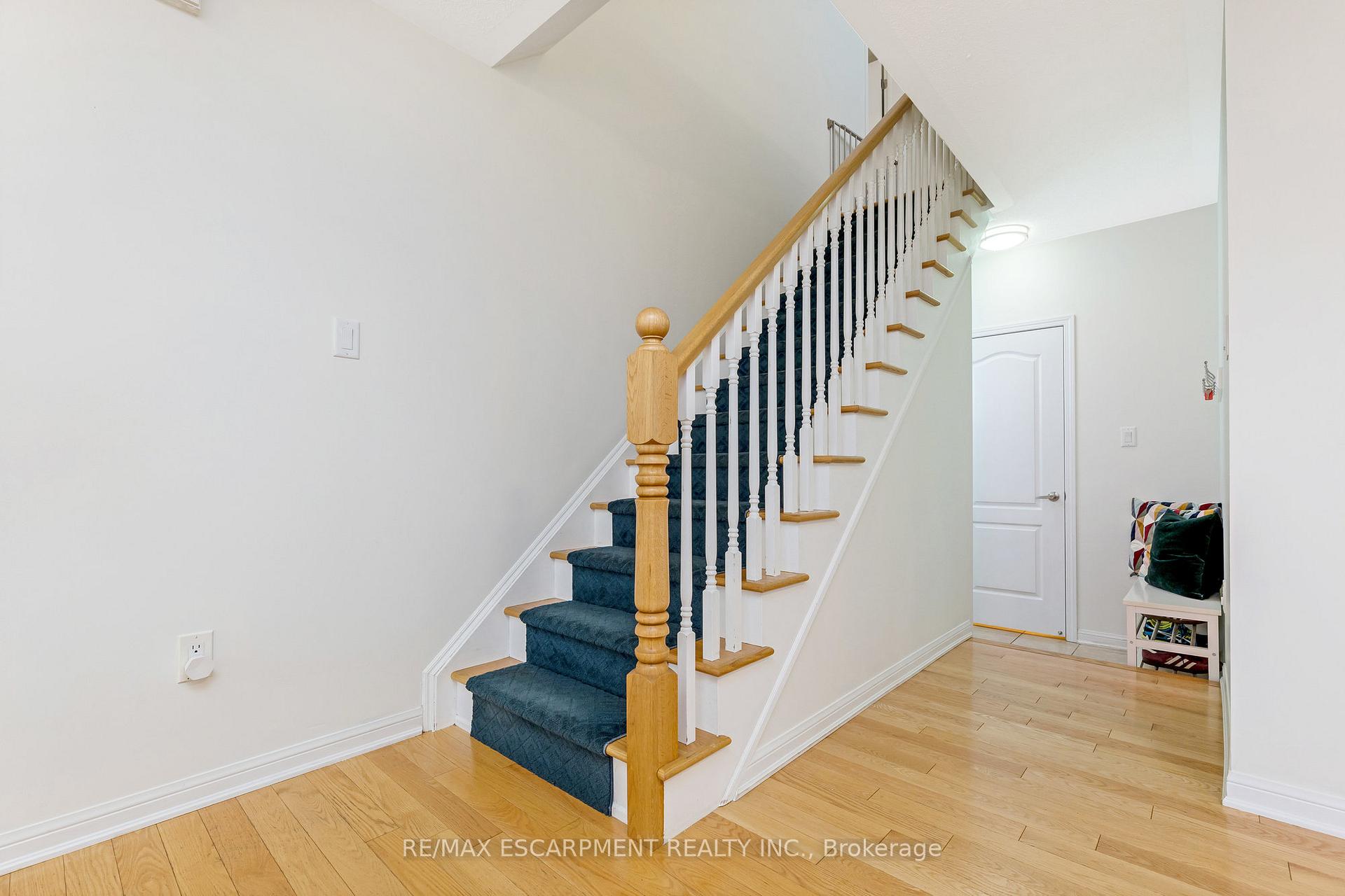 Photo 19 of 279 Leiterman Drive, Milton, Willmott — HOMEH