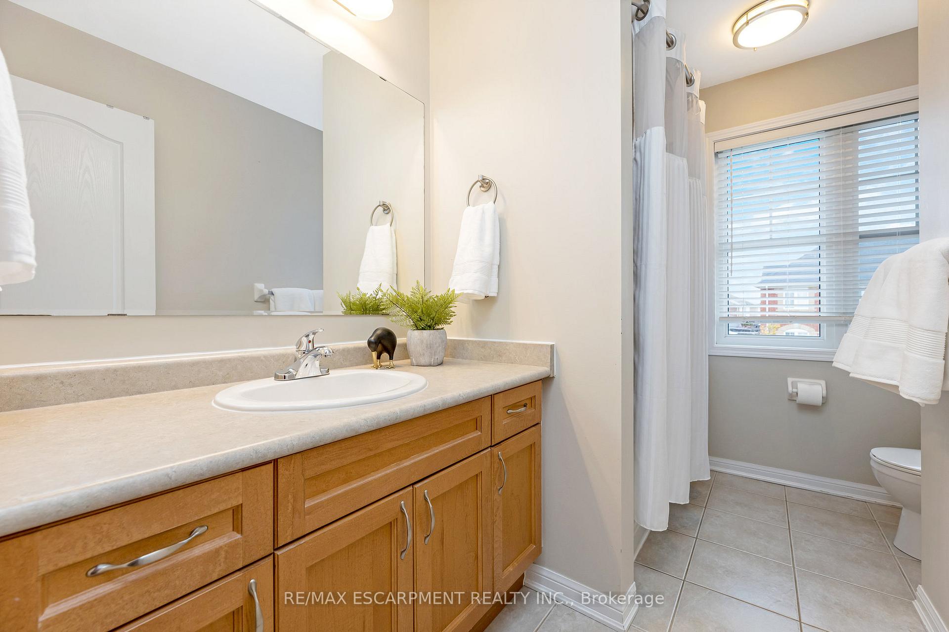 Photo 22 of 279 Leiterman Drive, Milton, Willmott — HOMEH