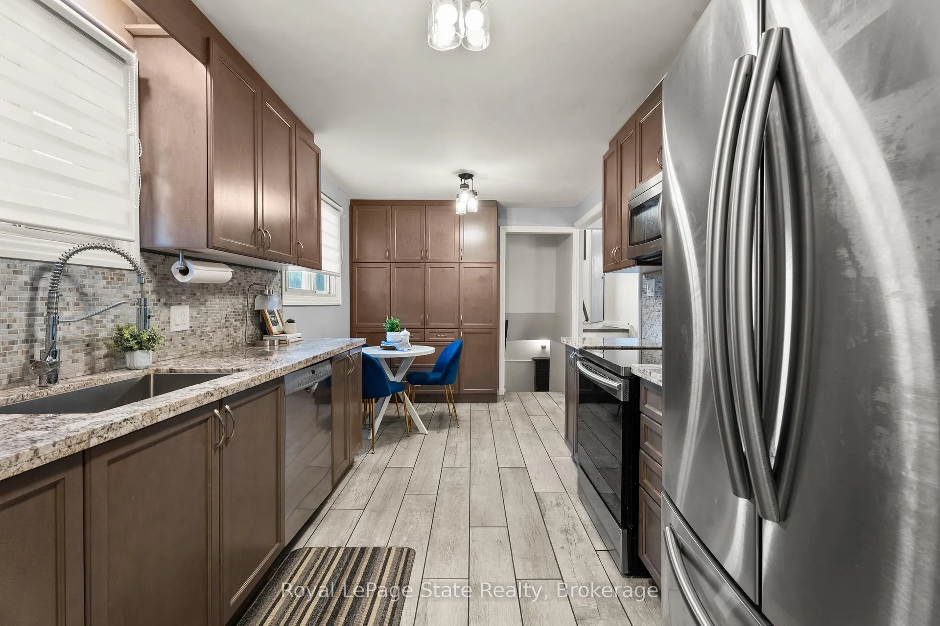 Photo 2 of 215 Berkindale Drive, Hamilton, Riverdale — HOMEH