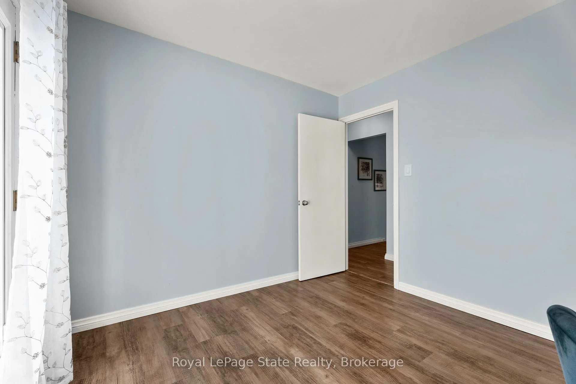 Photo 12 of 215 Berkindale Drive, Hamilton, Riverdale — HOMEH