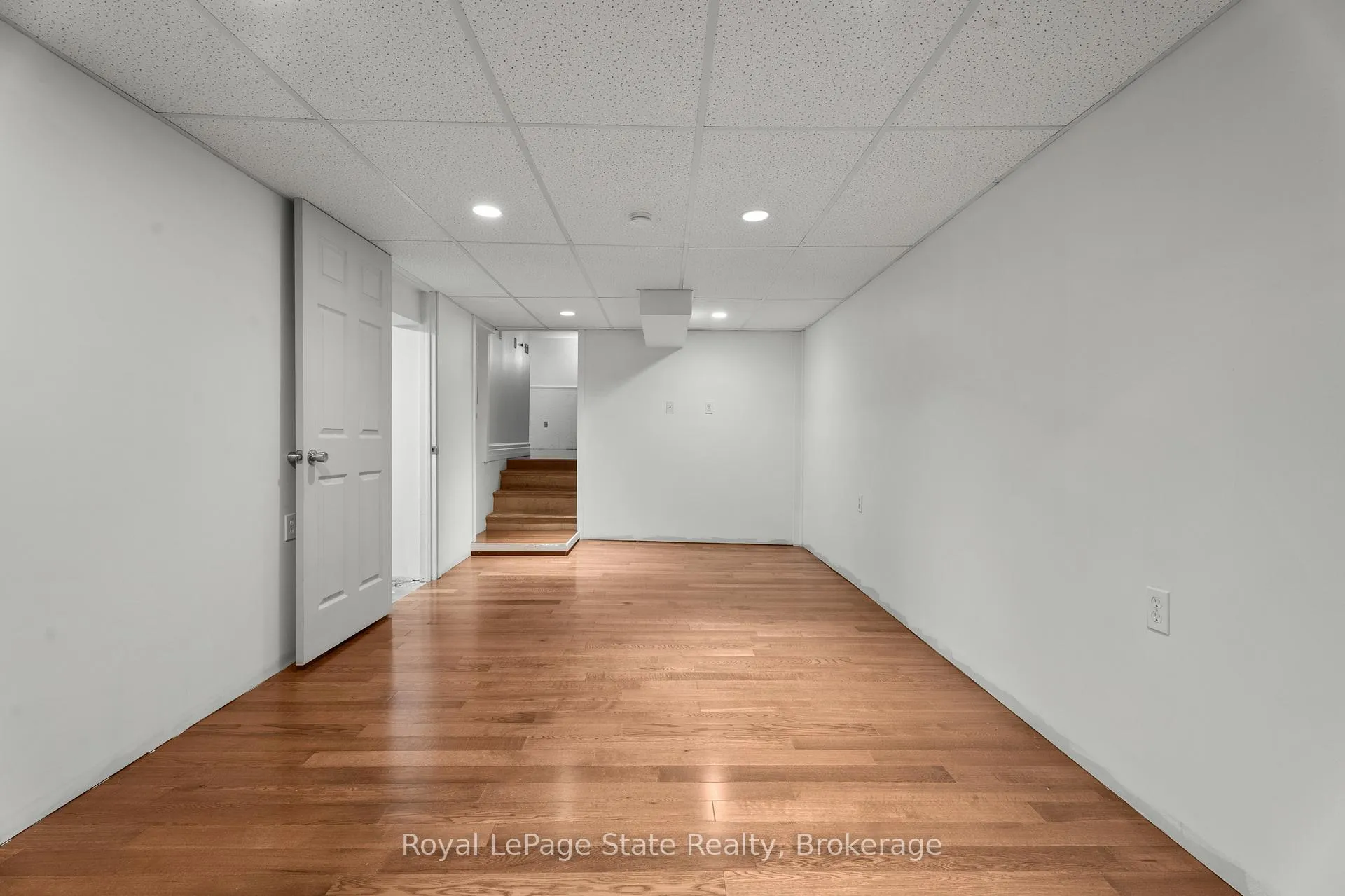 Photo 17 of 215 Berkindale Drive, Hamilton, Riverdale — HOMEH