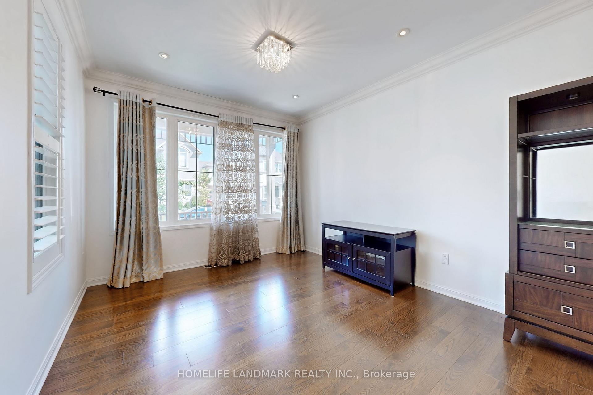 Photo 4 of 942 Drysdale Crescent, Milton, Willmott — HOMEH