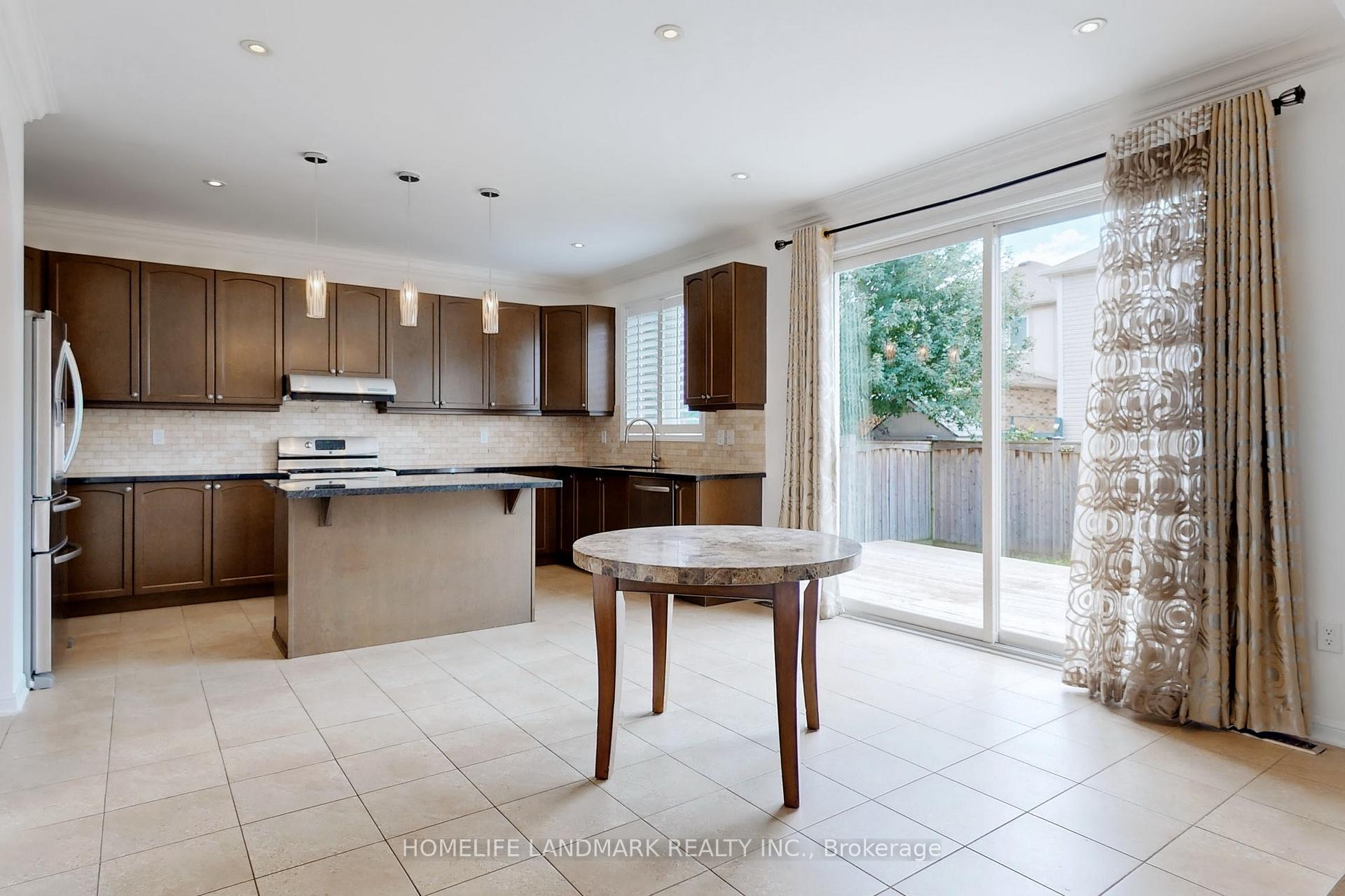 Photo 12 of 942 Drysdale Crescent, Milton, Willmott — HOMEH