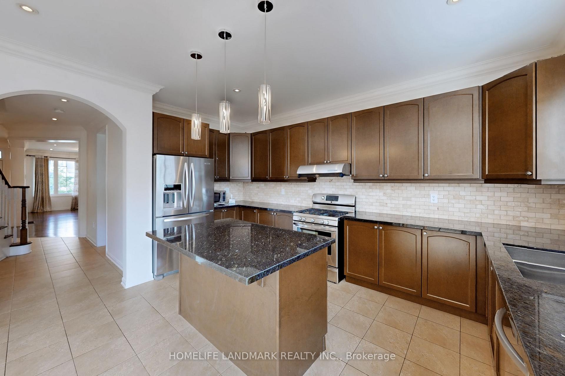 Photo 13 of 942 Drysdale Crescent, Milton, Willmott — HOMEH