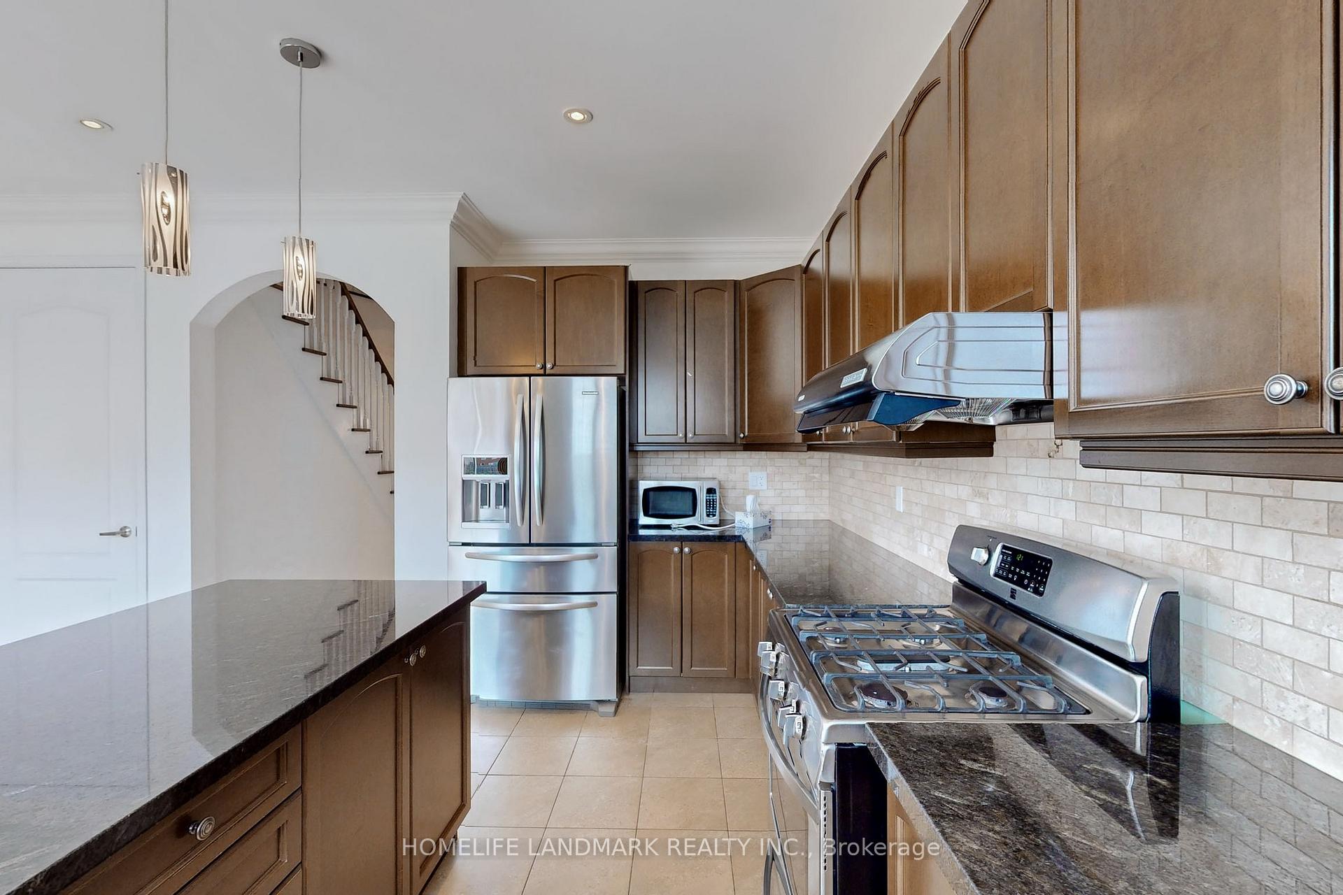 Photo 16 of 942 Drysdale Crescent, Milton, Willmott — HOMEH