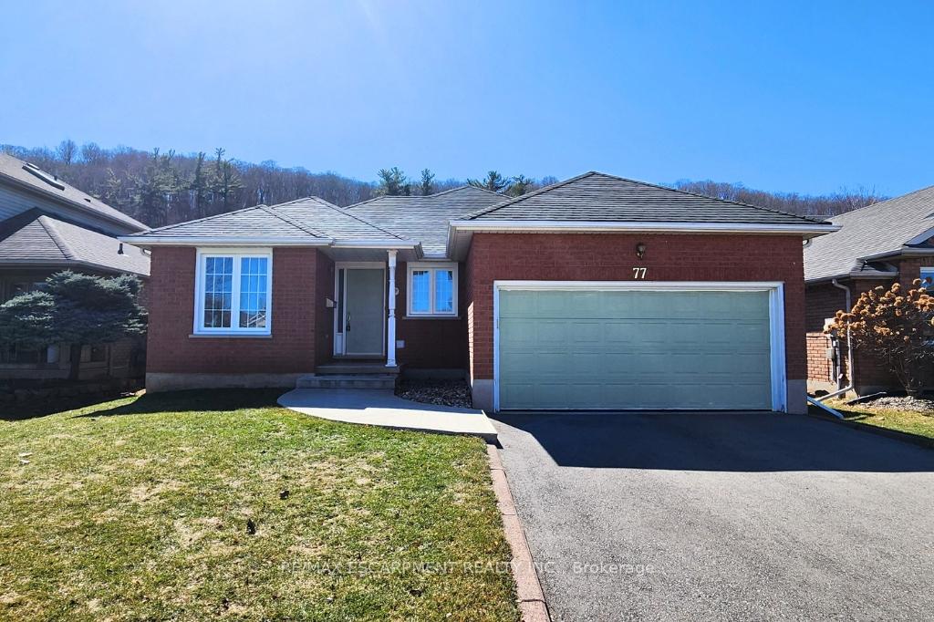 Photo 5 of 77 Colonial Crescent, Grimsby, Grimsby East — HOMEH