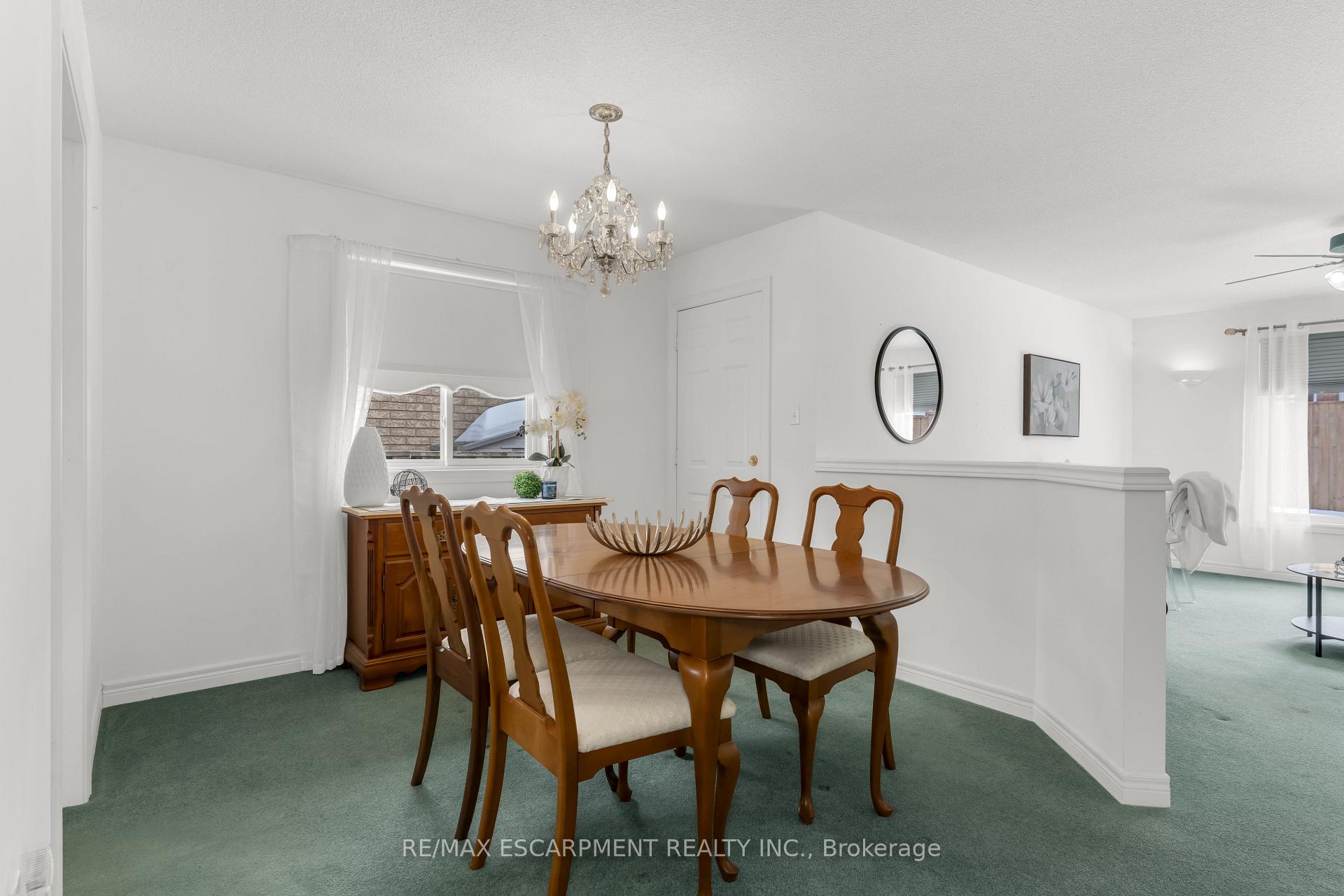 Photo 12 of 77 Colonial Crescent, Grimsby, Grimsby East — HOMEH