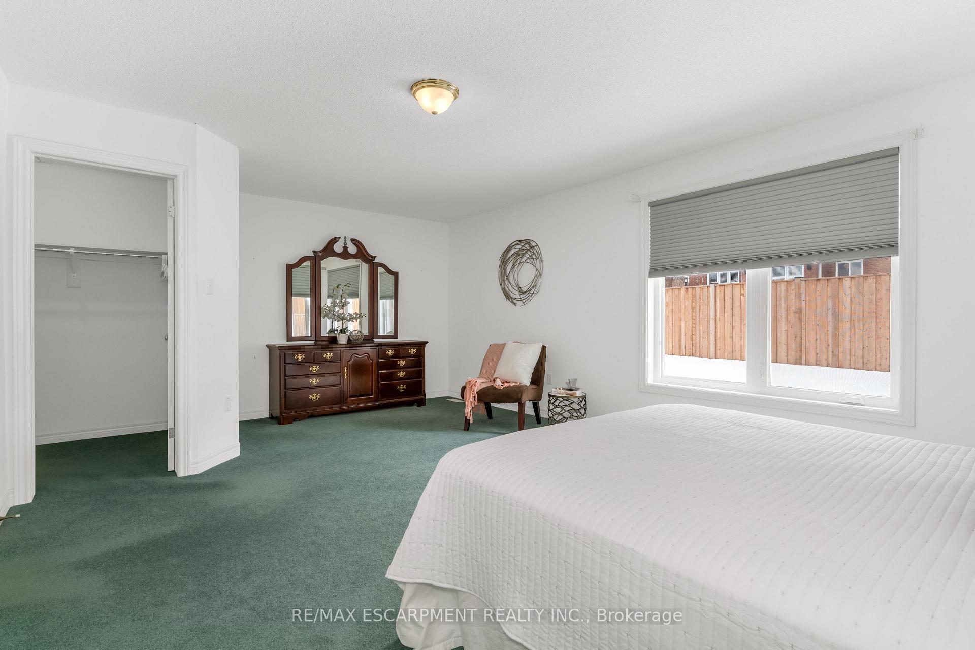 Photo 20 of 77 Colonial Crescent, Grimsby, Grimsby East — HOMEH