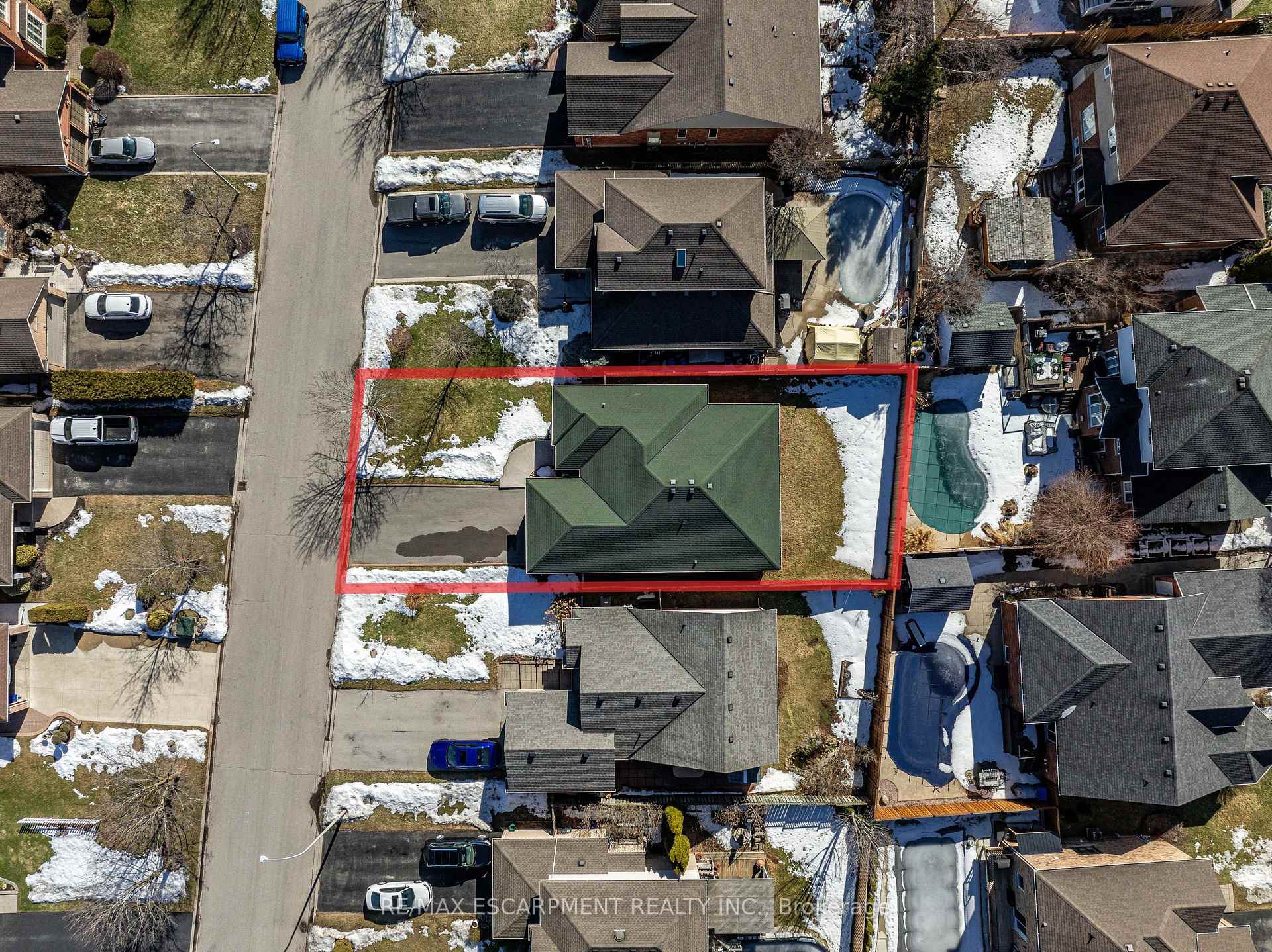 Photo 37 of 77 Colonial Crescent, Grimsby, Grimsby East — HOMEH
