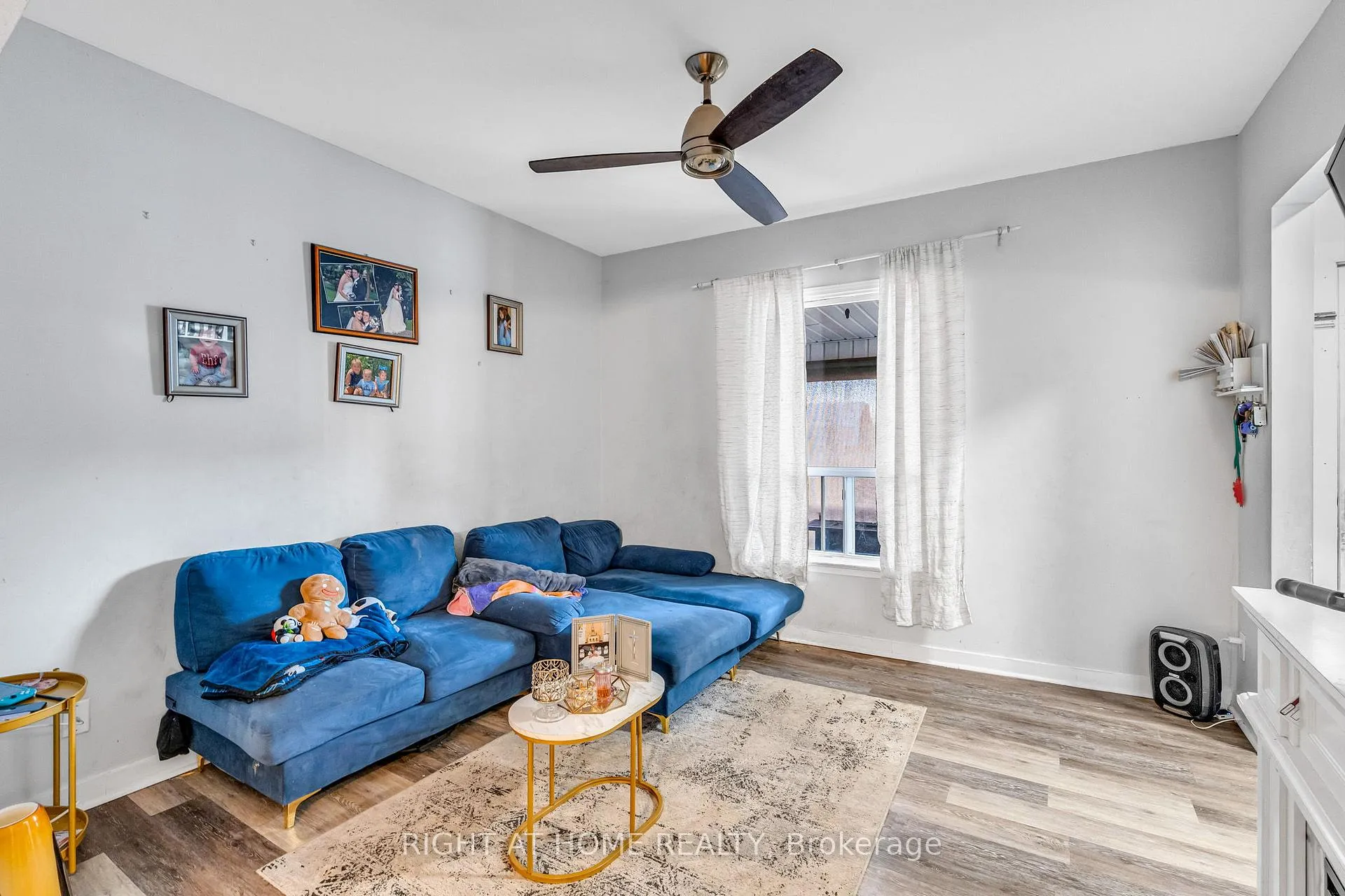 Photo 3 of 207 Lottridge Street, Hamilton, Stipley — HOMEH