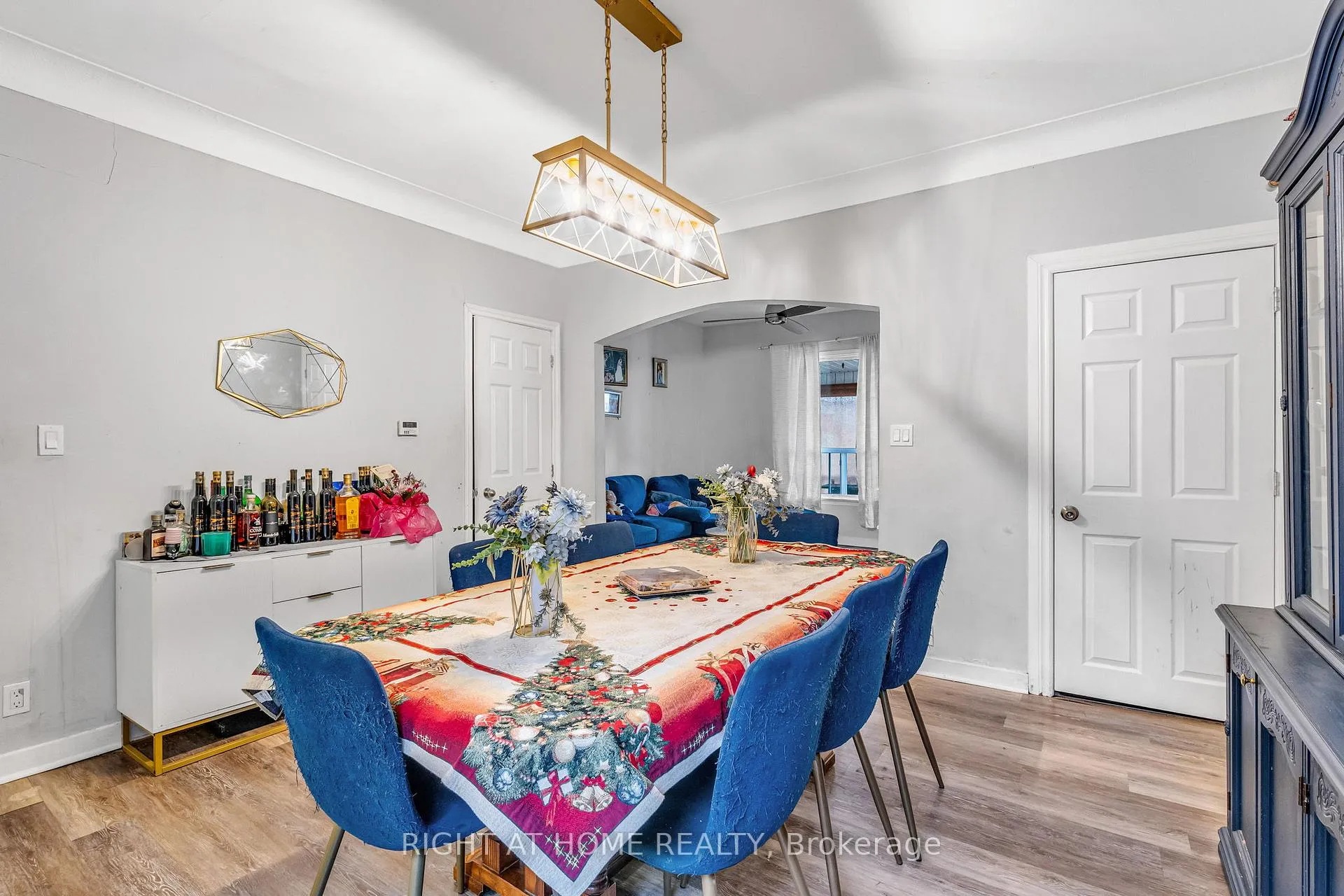 Photo 4 of 207 Lottridge Street, Hamilton, Stipley — HOMEH