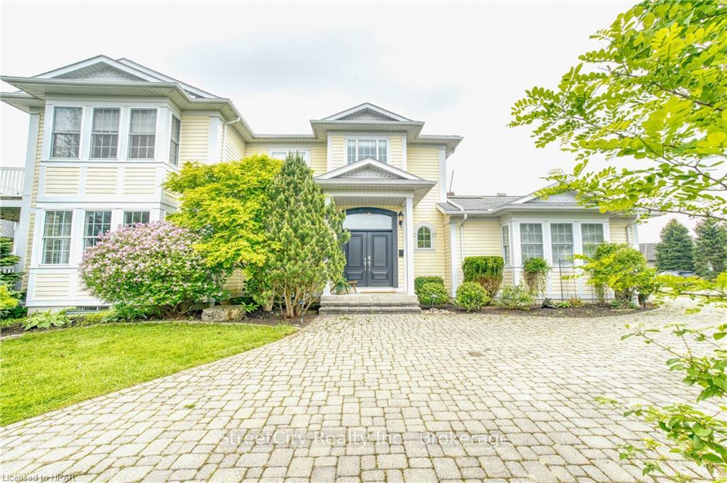 Photo 1 of 13 Harbour Court, Bluewater, Bayfield — HOMEH