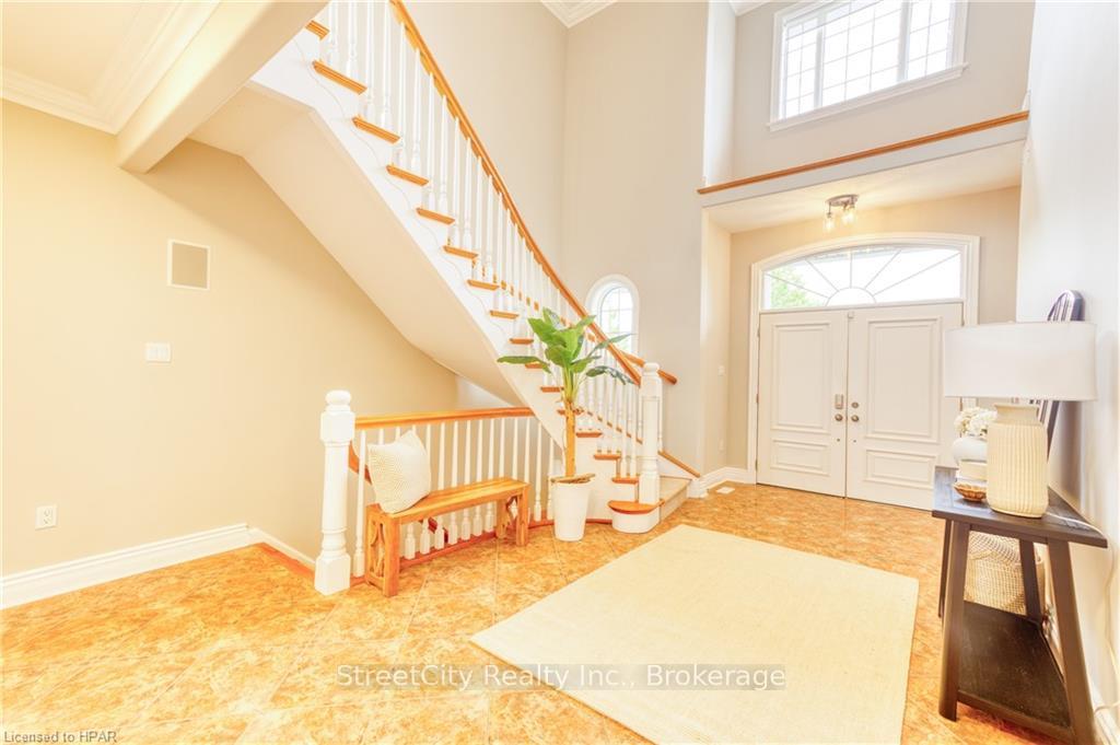 Photo 18 of 13 Harbour Court, Bluewater, Bayfield — HOMEH