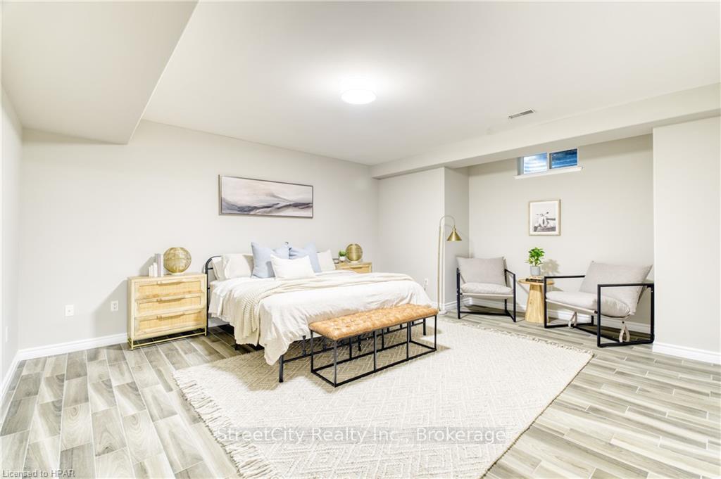 Photo 30 of 13 Harbour Court, Bluewater, Bayfield — HOMEH