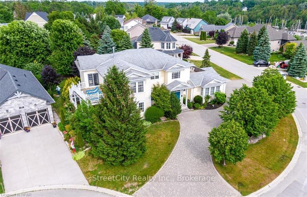 Photo 31 of 13 Harbour Court, Bluewater, Bayfield — HOMEH