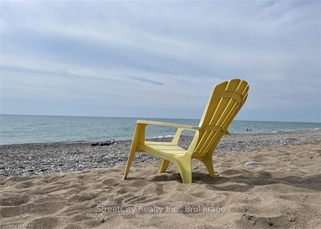 Photo 29 of 13 Harbour Court, Bluewater, Bayfield — HOMEH