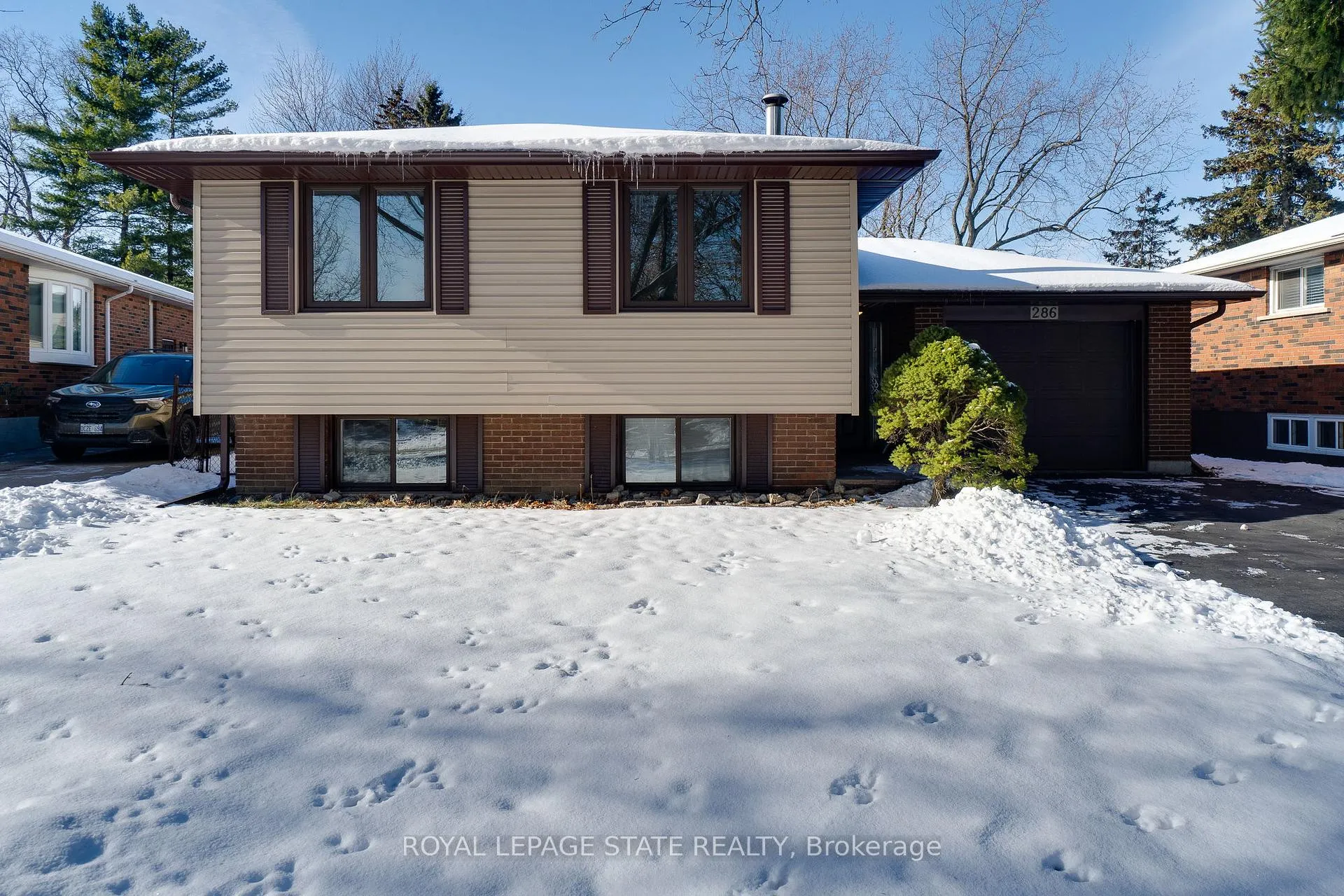 Photo 3 of 286 West 18th Street, Hamilton, Rolston — HOMEH