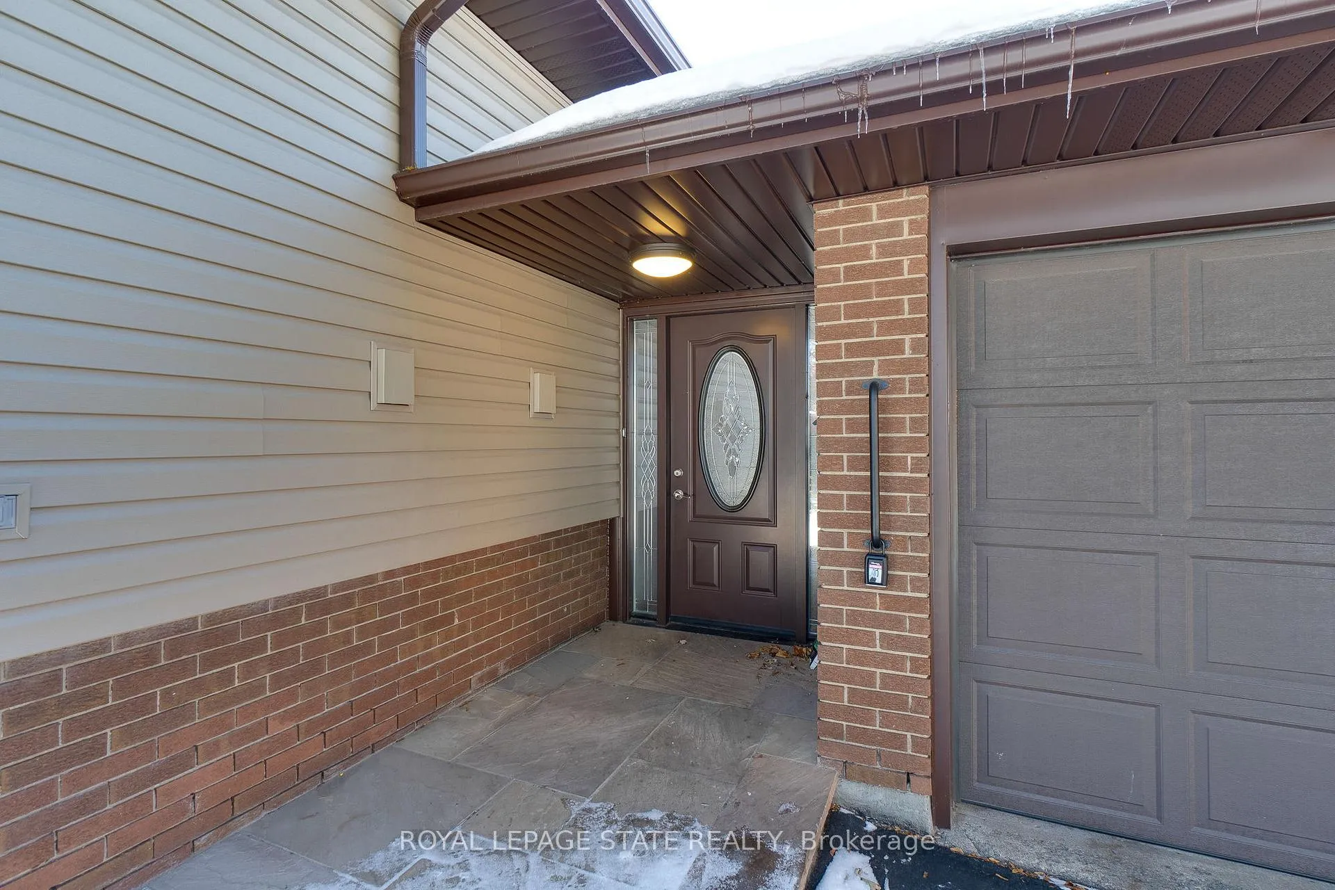 Photo 5 of 286 West 18th Street, Hamilton, Rolston — HOMEH