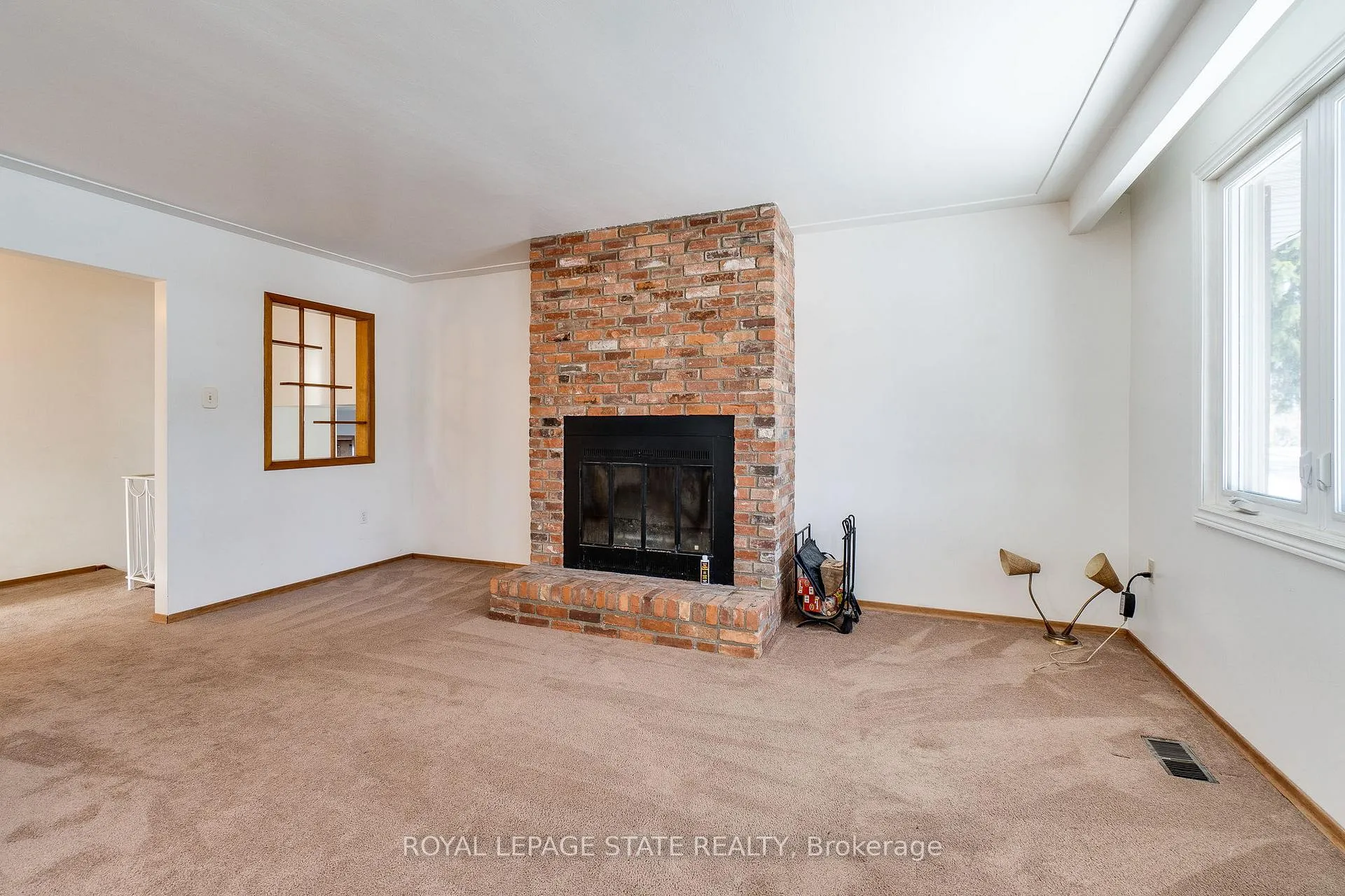 Photo 10 of 286 West 18th Street, Hamilton, Rolston — HOMEH