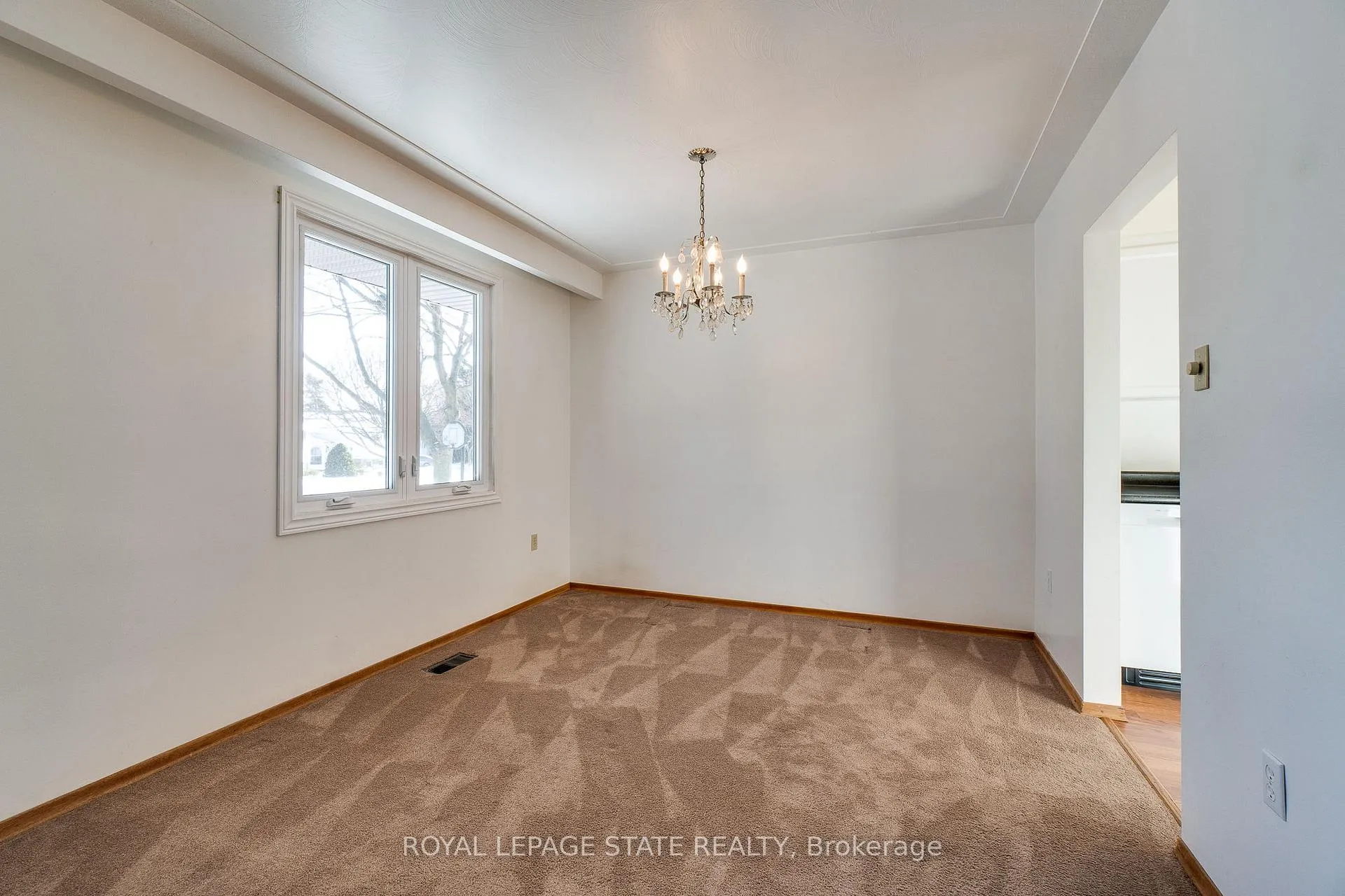 Photo 13 of 286 West 18th Street, Hamilton, Rolston — HOMEH