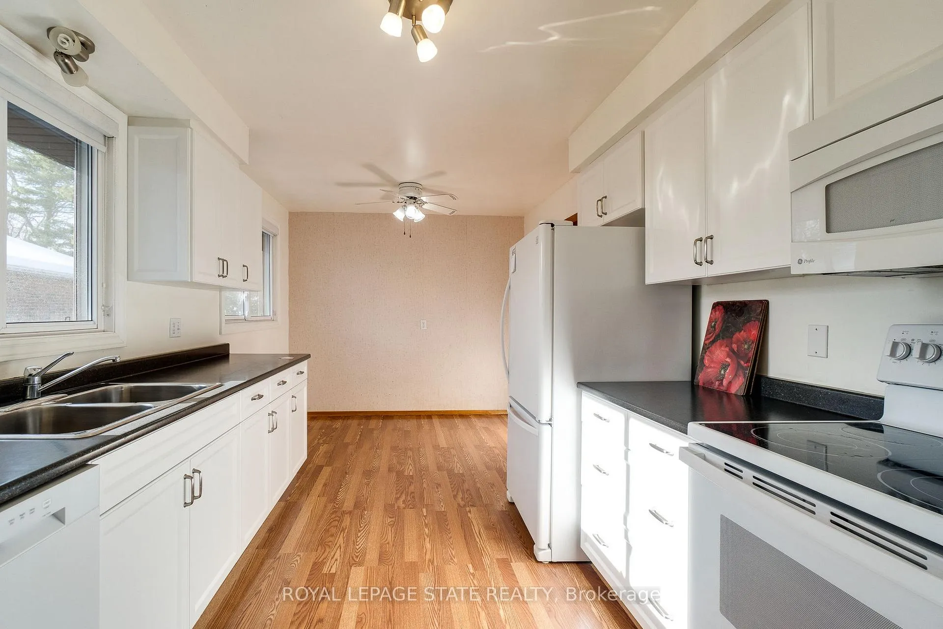 Photo 17 of 286 West 18th Street, Hamilton, Rolston — HOMEH