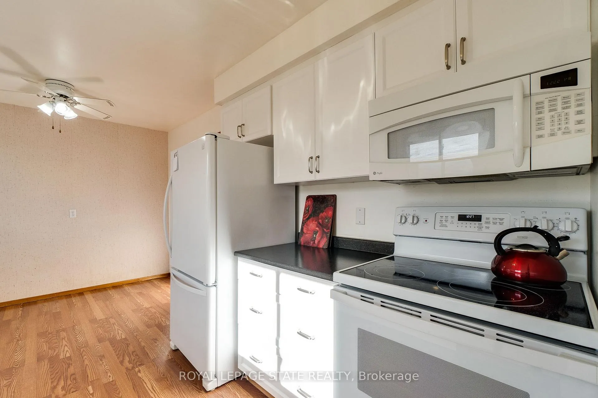 Photo 19 of 286 West 18th Street, Hamilton, Rolston — HOMEH