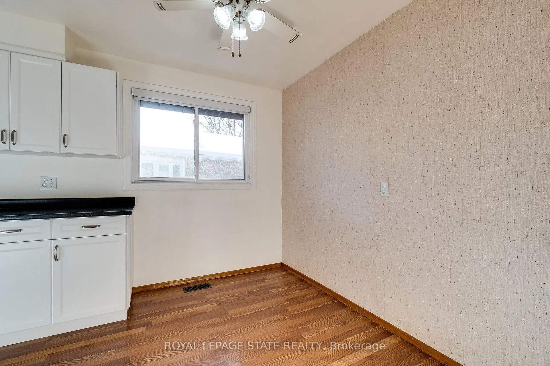 Photo 23 of 286 West 18th Street, Hamilton, Rolston — HOMEH