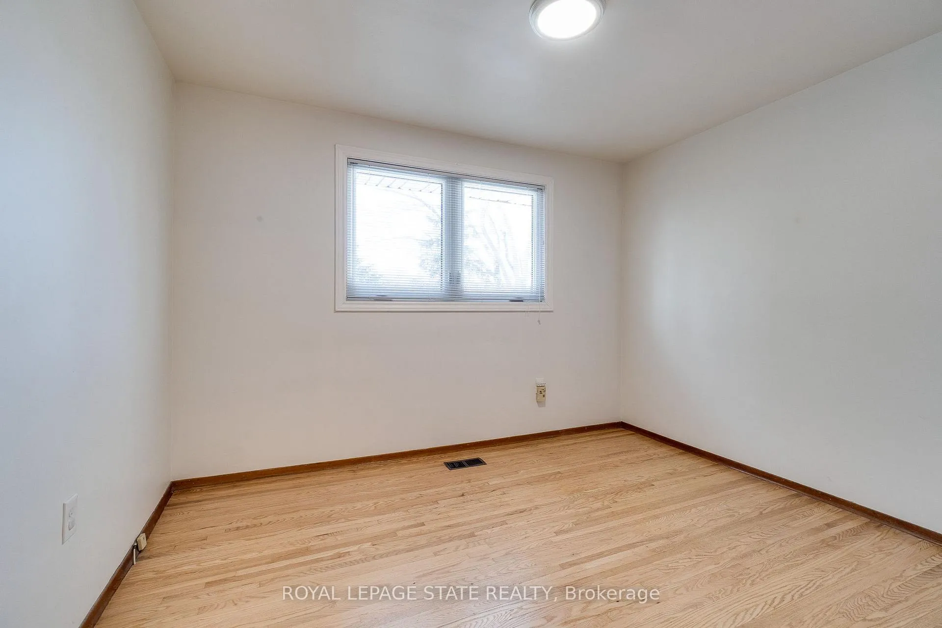 Photo 29 of 286 West 18th Street, Hamilton, Rolston — HOMEH