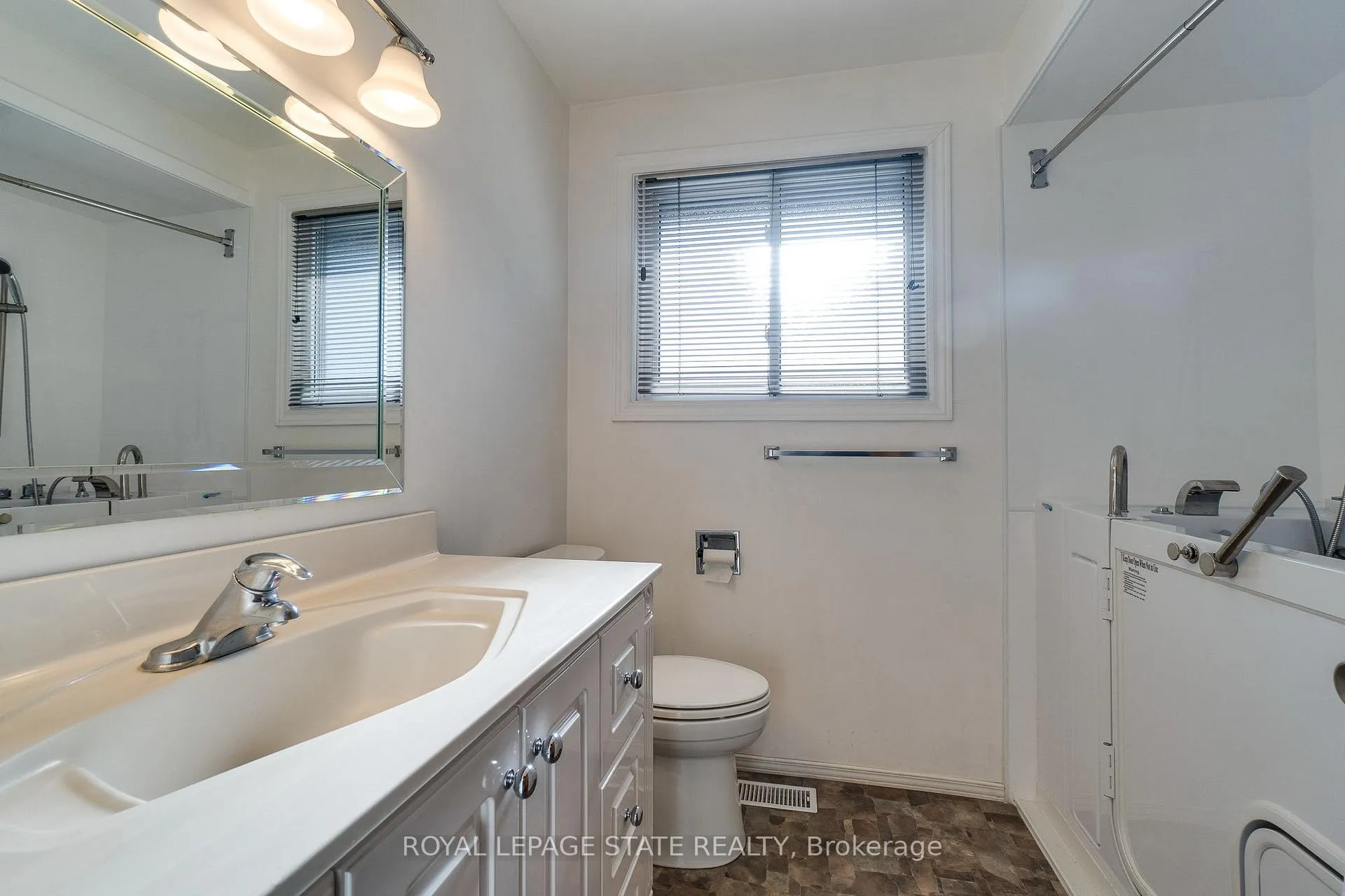 Photo 31 of 286 West 18th Street, Hamilton, Rolston — HOMEH