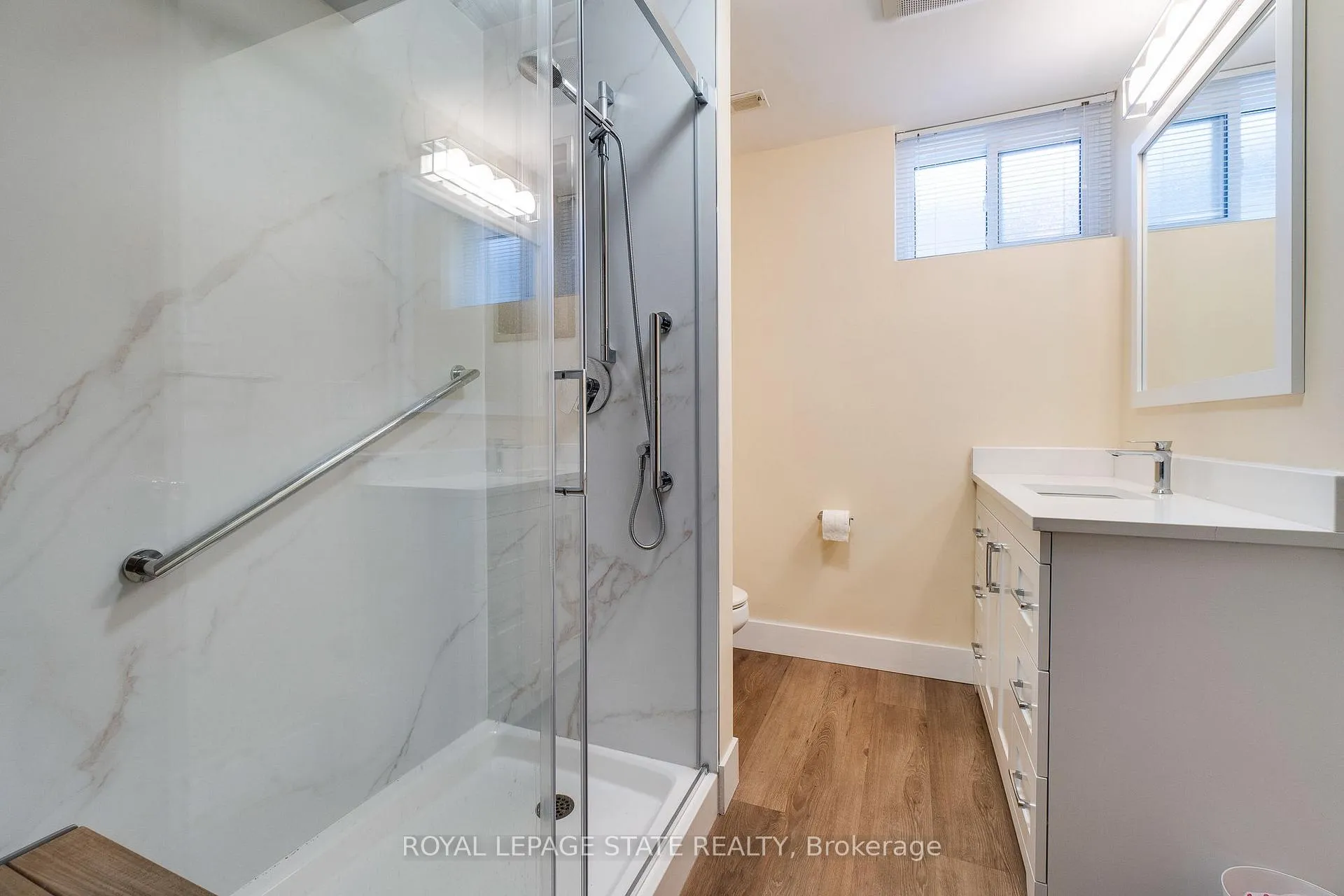 Photo 38 of 286 West 18th Street, Hamilton, Rolston — HOMEH