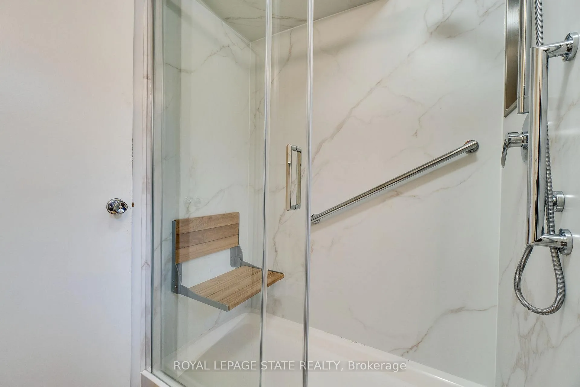 Photo 39 of 286 West 18th Street, Hamilton, Rolston — HOMEH