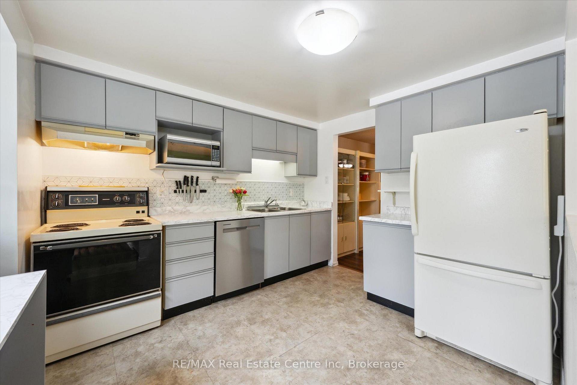 Photo 6 of 61 Leacock Avenue, Guelph, Grange Road — HOMEH
