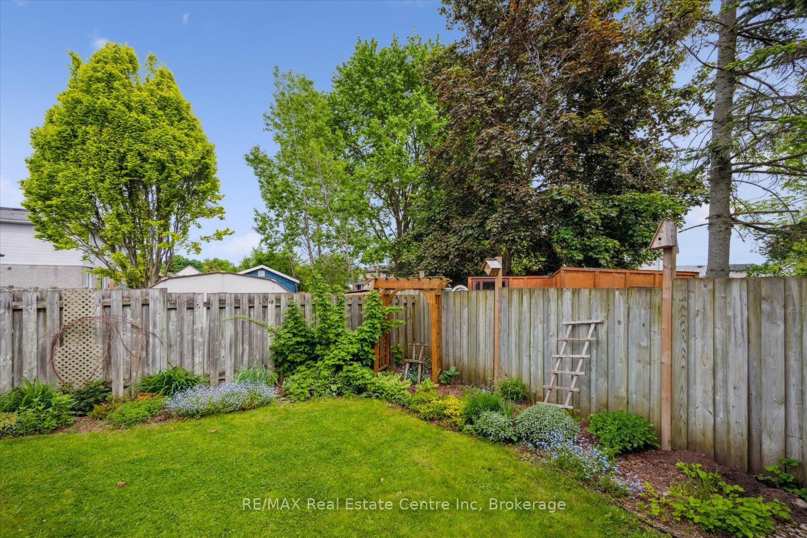 Photo 18 of 61 Leacock Avenue, Guelph, Grange Road — HOMEH