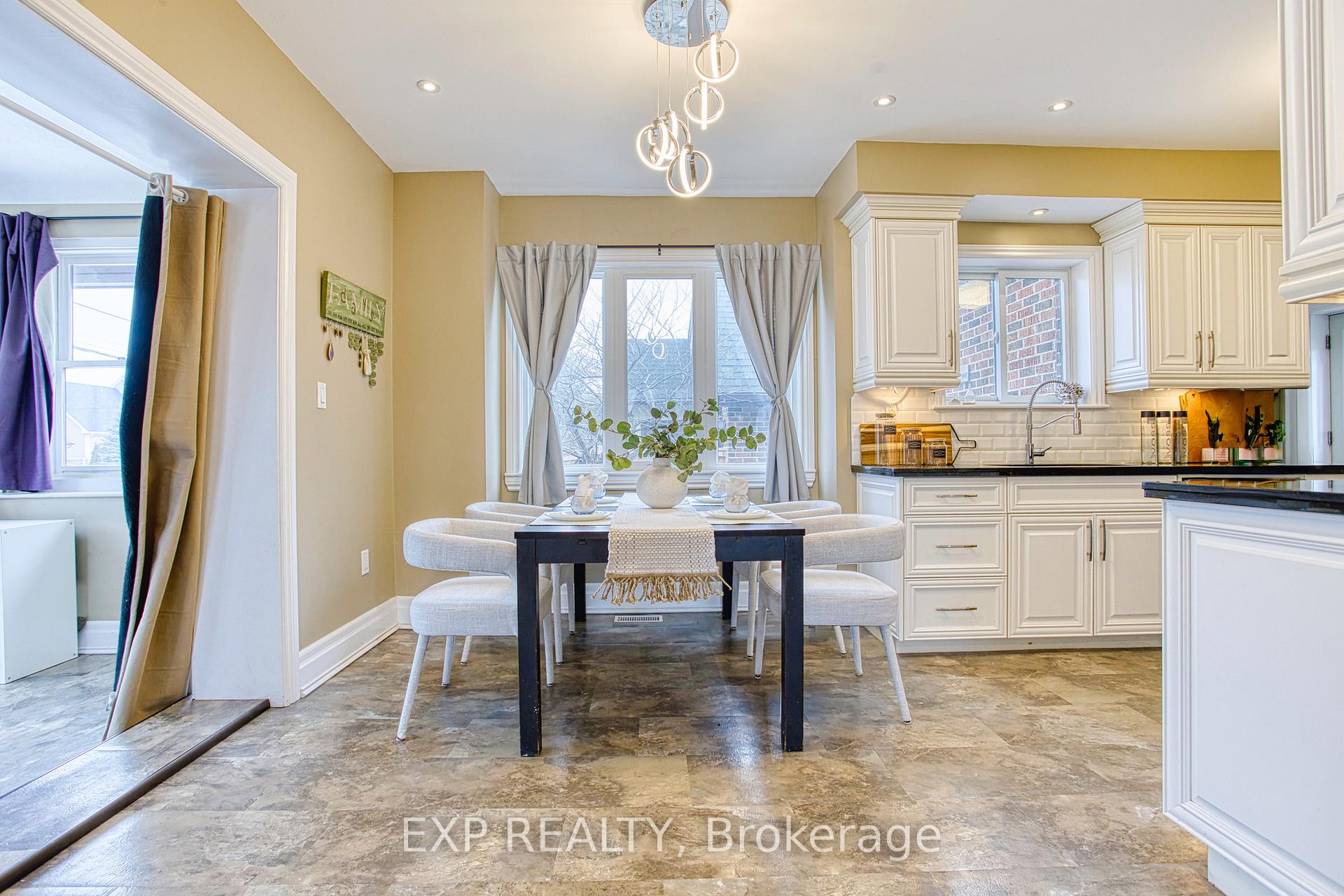 Photo 7 of 202 Central Avenue, Grimsby, Grimsby East — HOMEH